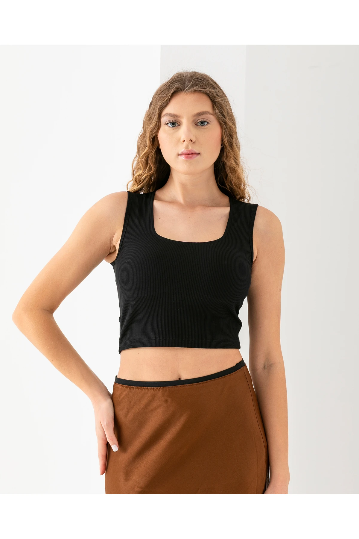 Kare Yaka Pedli Crop Bra Top