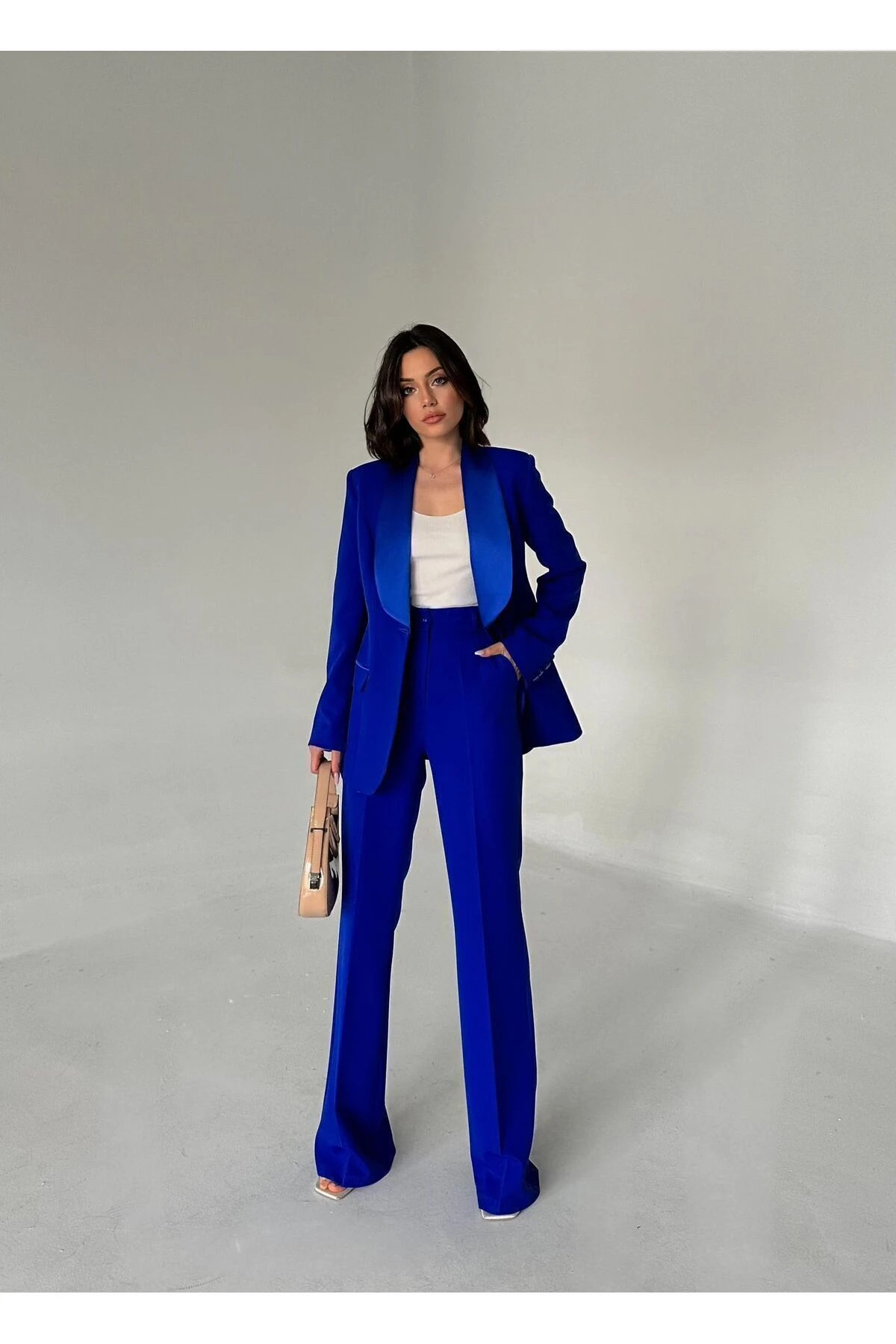 SATEN ŞAL YAKALI İKİLİ TAKIM BLAZER