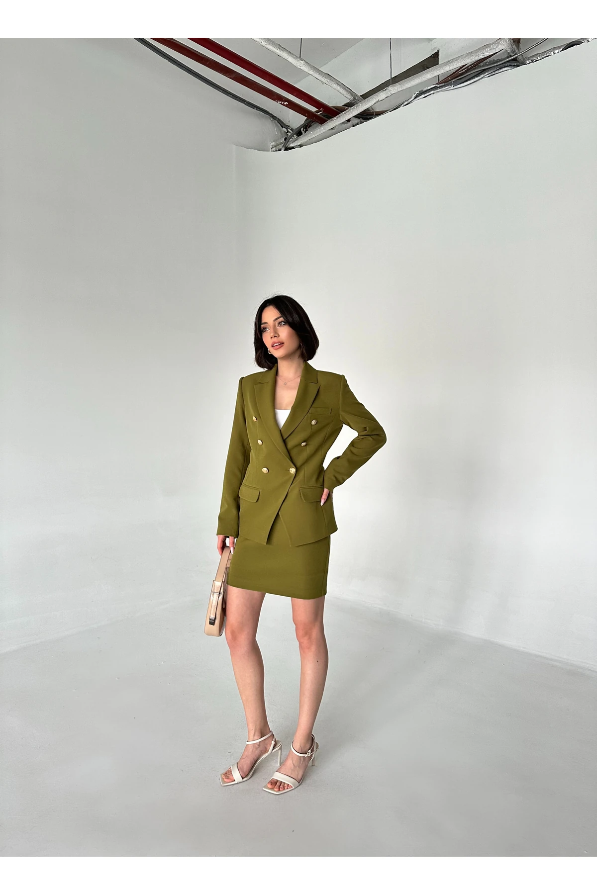 METAL DÜĞMELİ BLAZER İKİLİ ETEK TAKIM