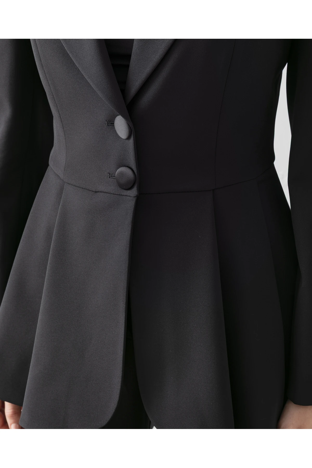 Volanlı Blazer İkili Pantolonlu Takım