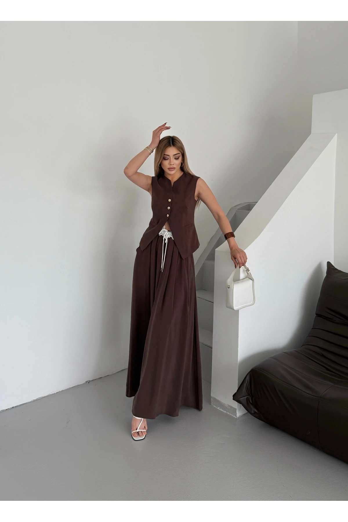 Güpür Detaylı Yelekli Etek İkili Takım