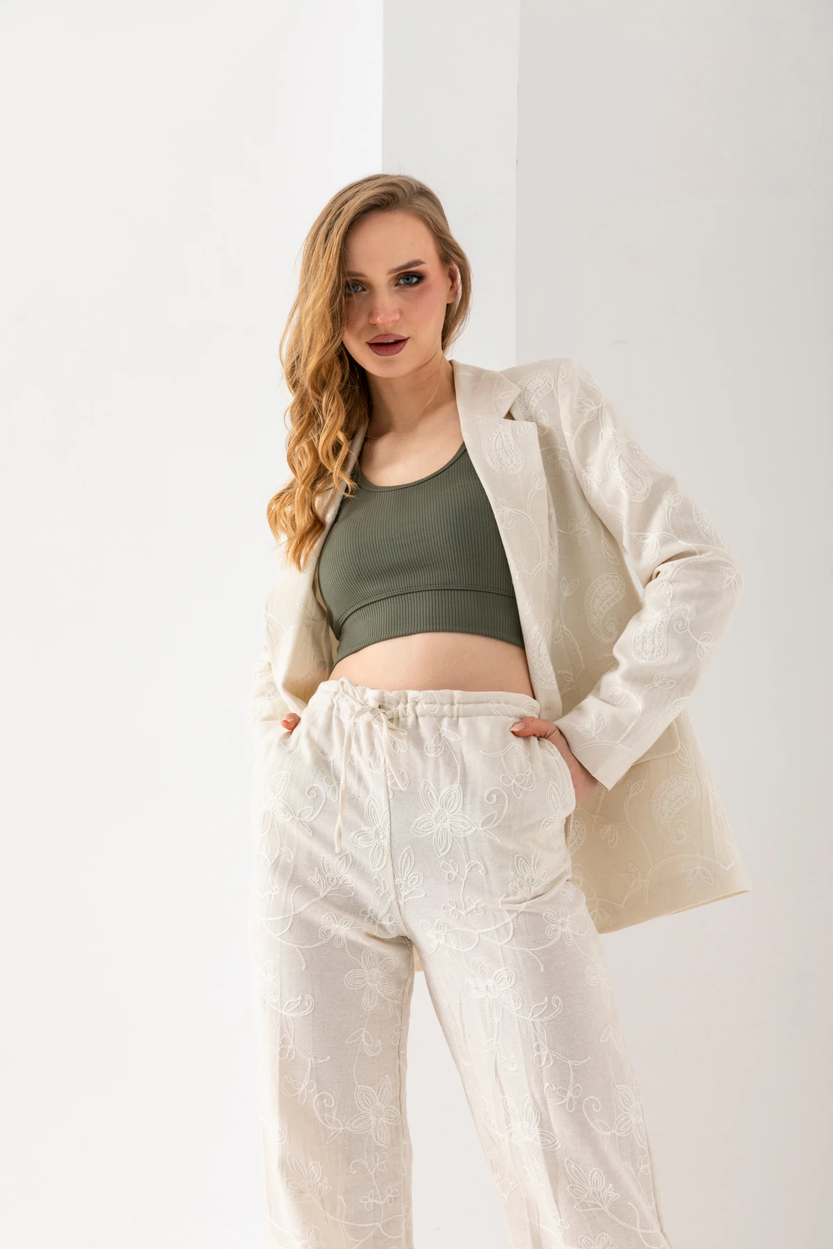 Kadın Keten Nakışlı Pantolon