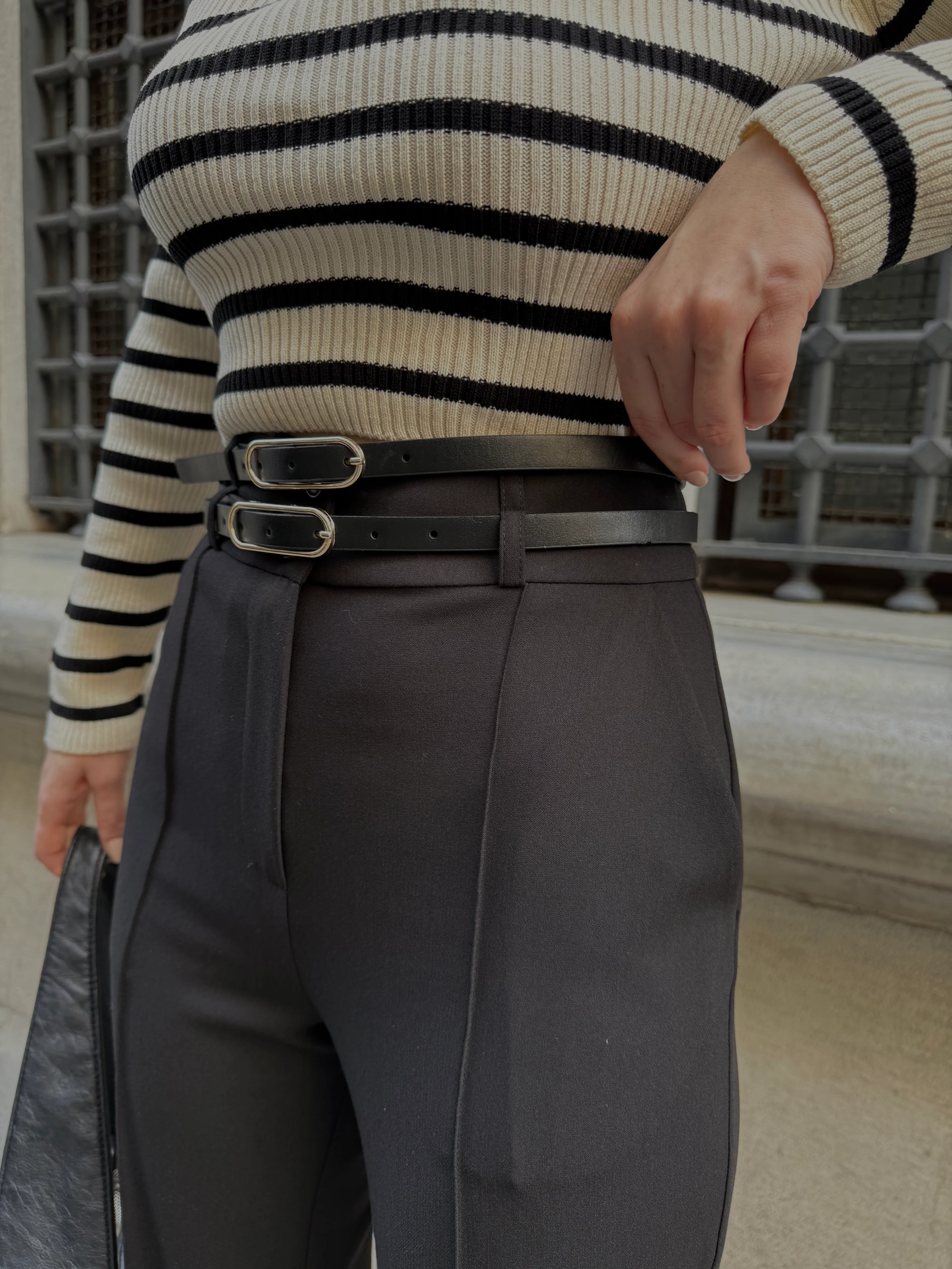 Sırtı Kemer Dekolteli KAZAK