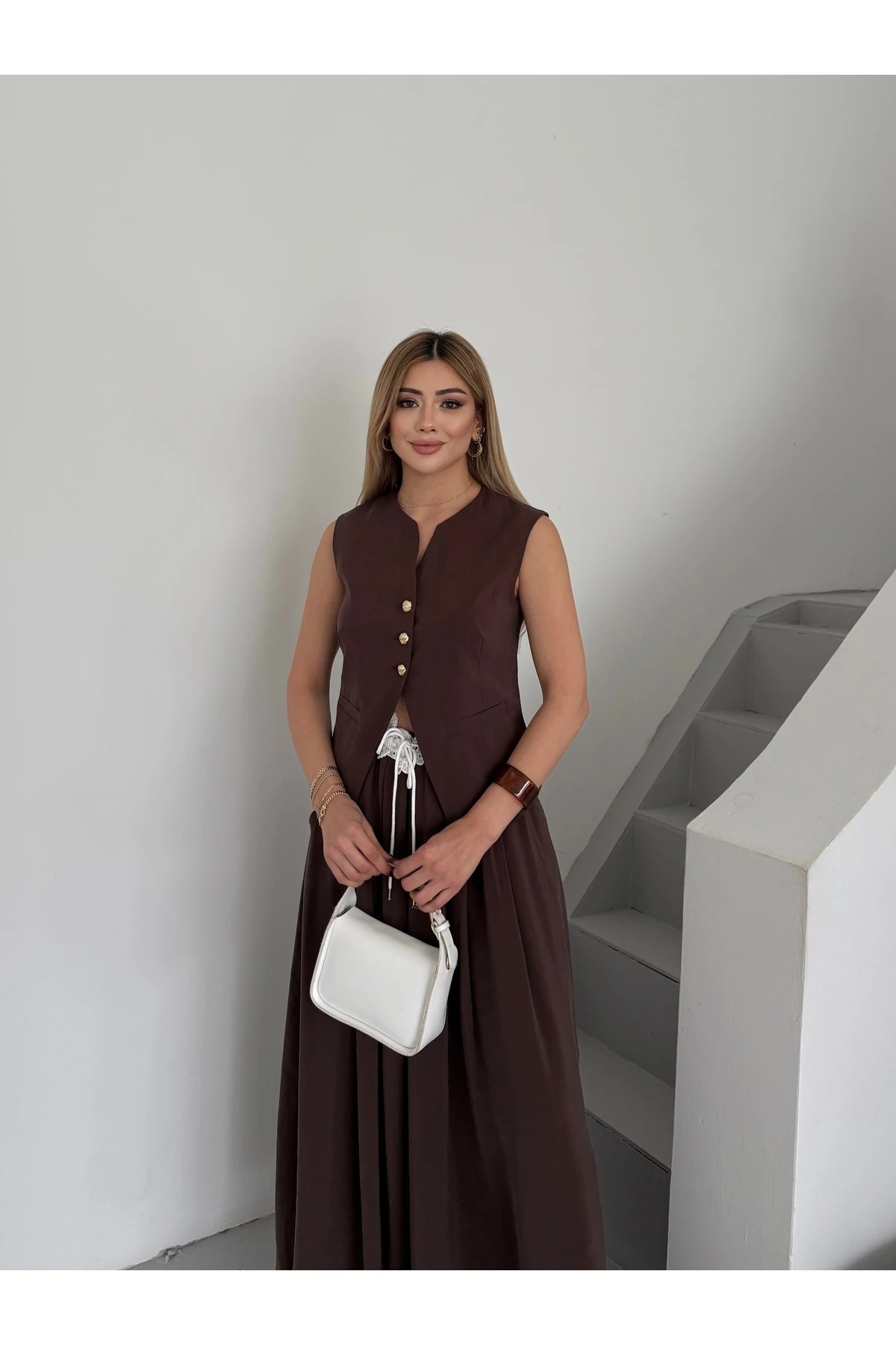 Güpür Detaylı Yelekli Etek İkili Takım