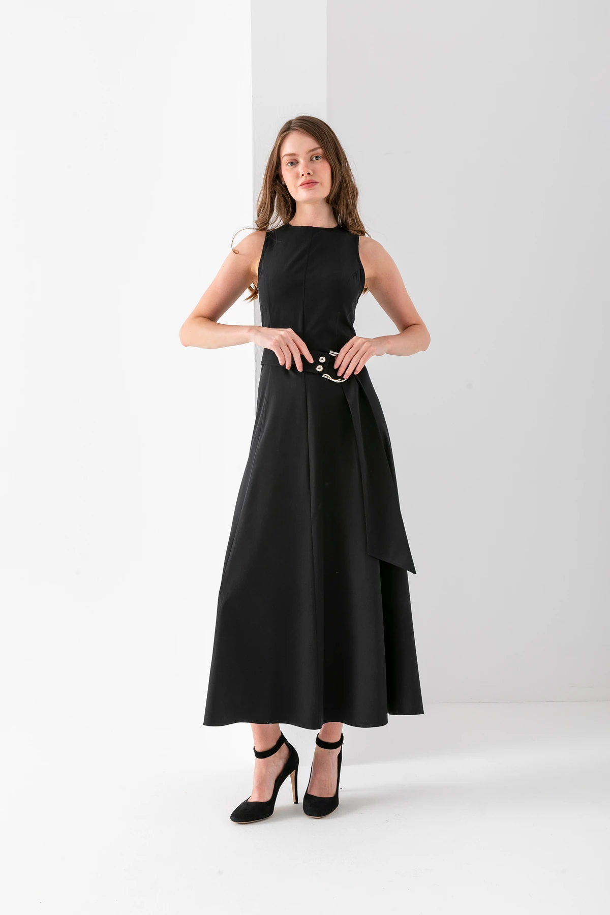 Kolsuz Uzun Kuşaklı Elbise Poliviskon