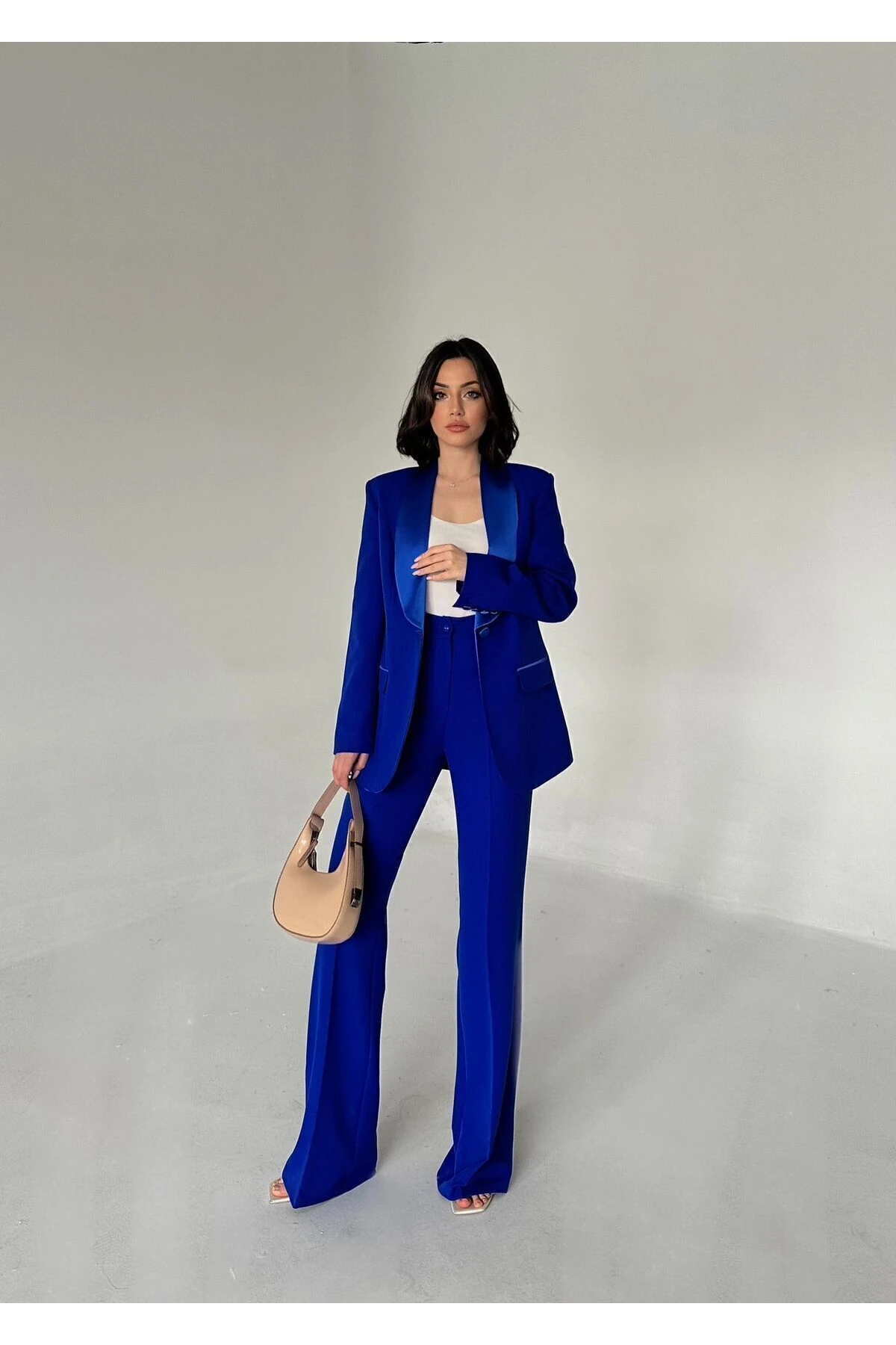 SATEN ŞAL YAKALI İKİLİ TAKIM BLAZER