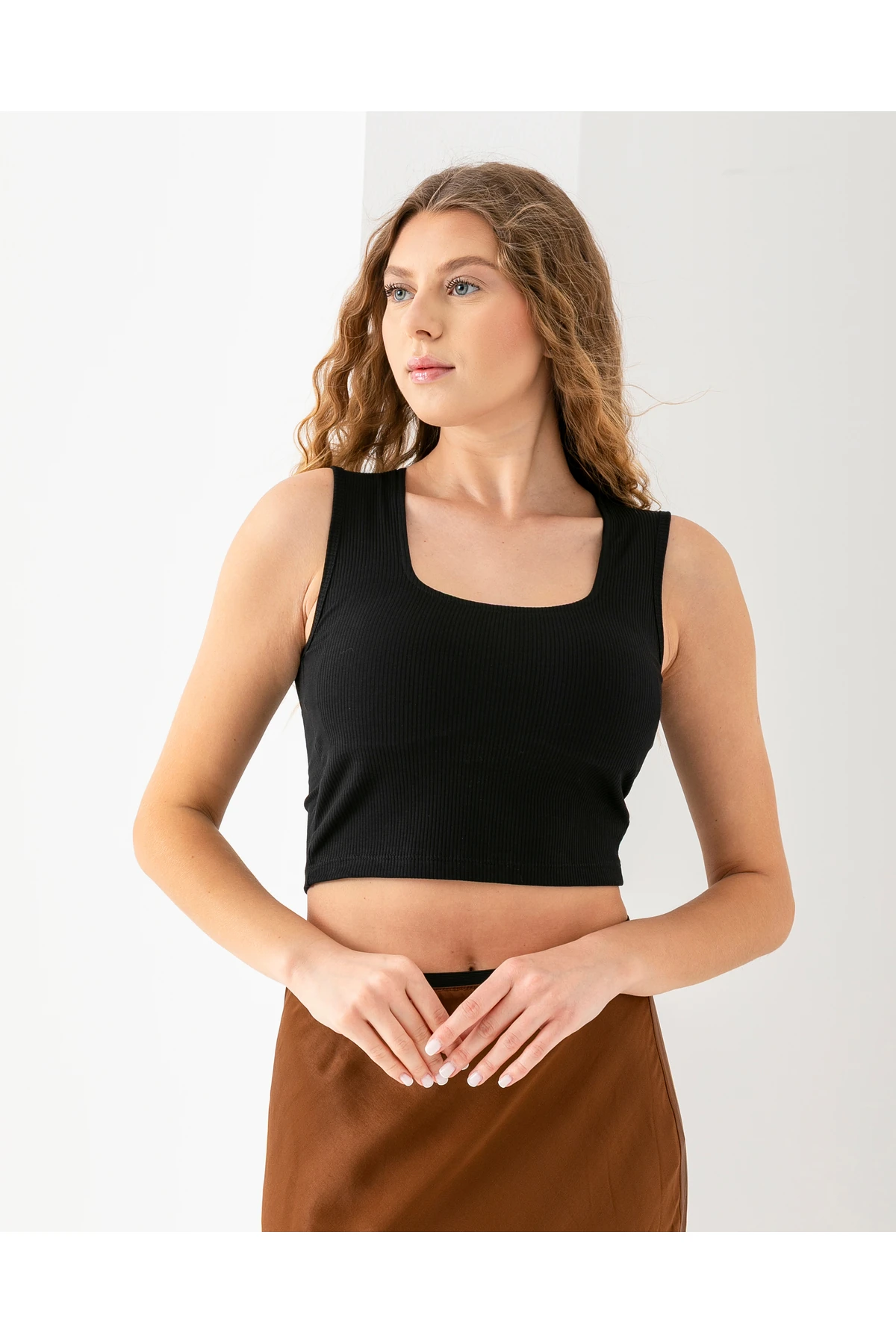 Kare Yaka Pedli Crop Bra Top