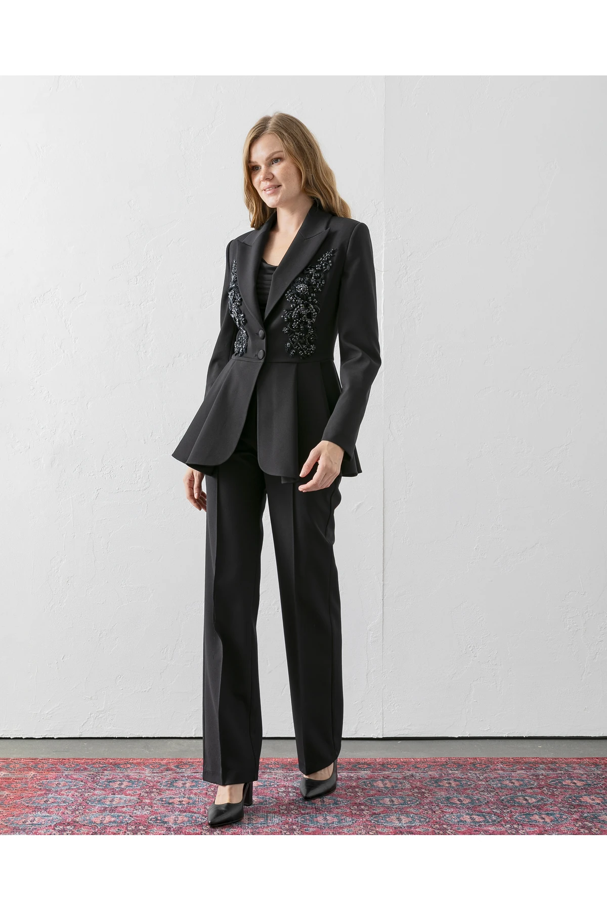 El İşlemeli Volanlı Blazer Pantolonlu İkili Takım