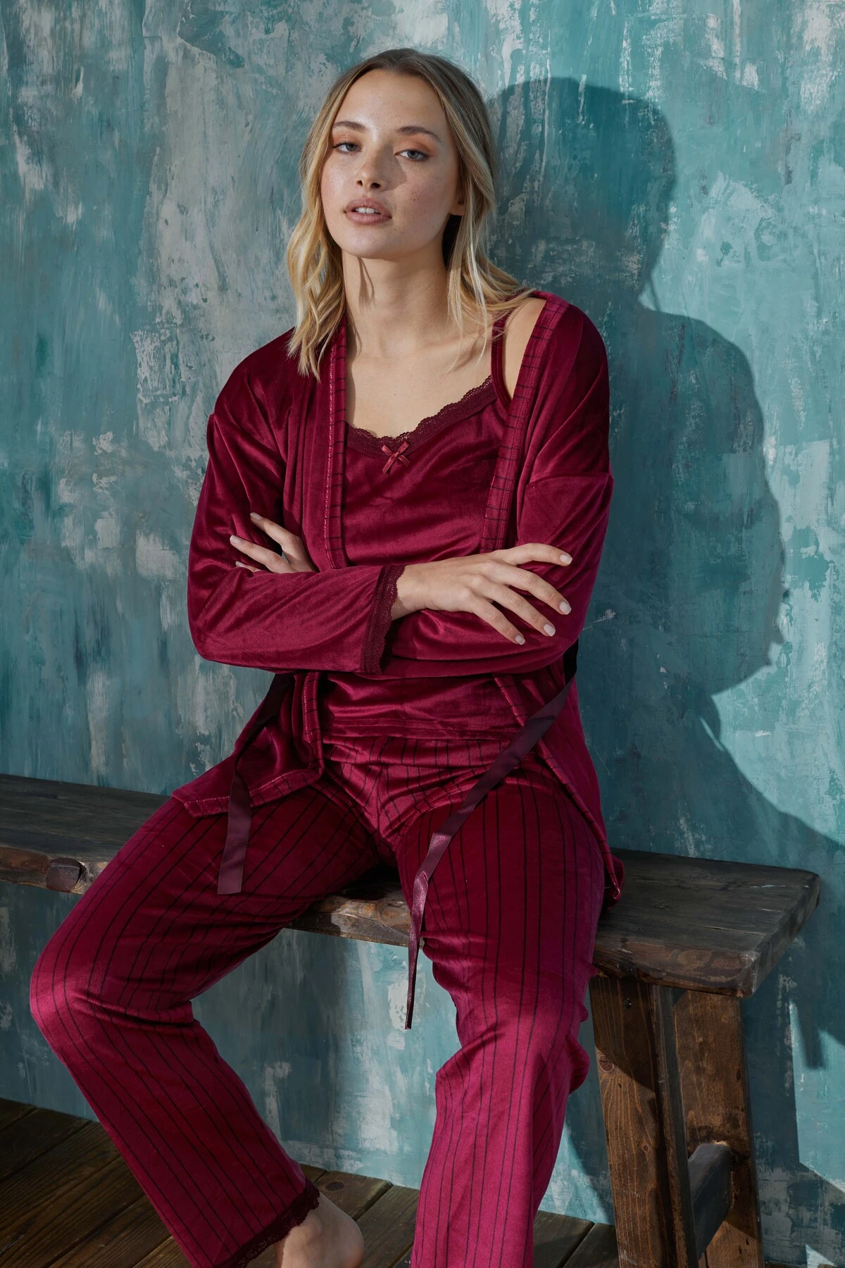 KADİFE 3'LÜ TKM ALT ÇİZGİLİ