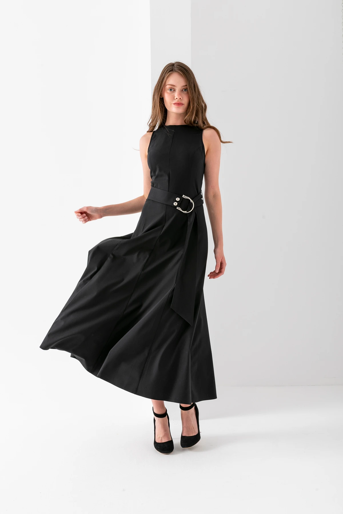 Kolsuz Uzun Kuşaklı Elbise Poliviskon