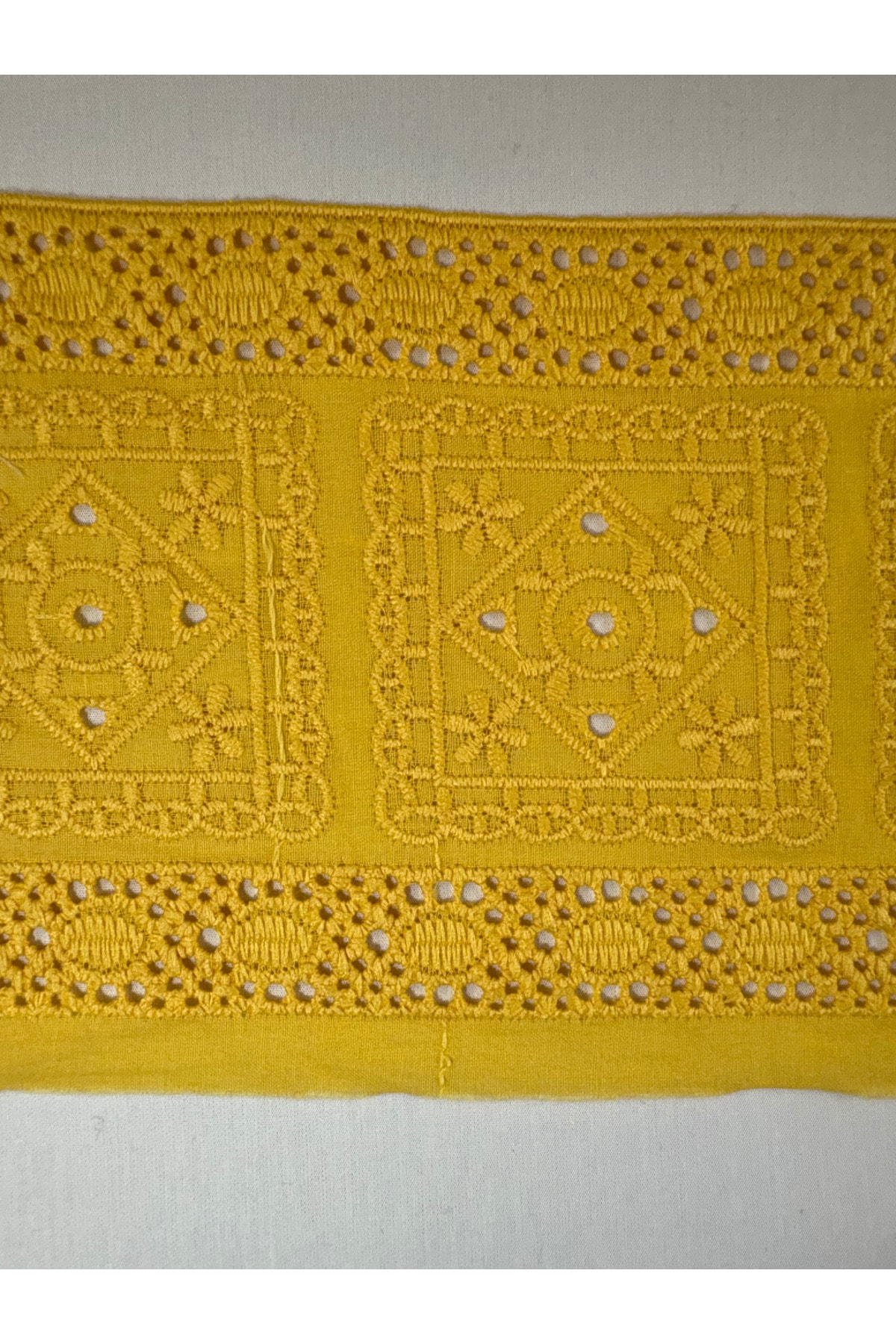 Kare Desenli Güpür 1 metre