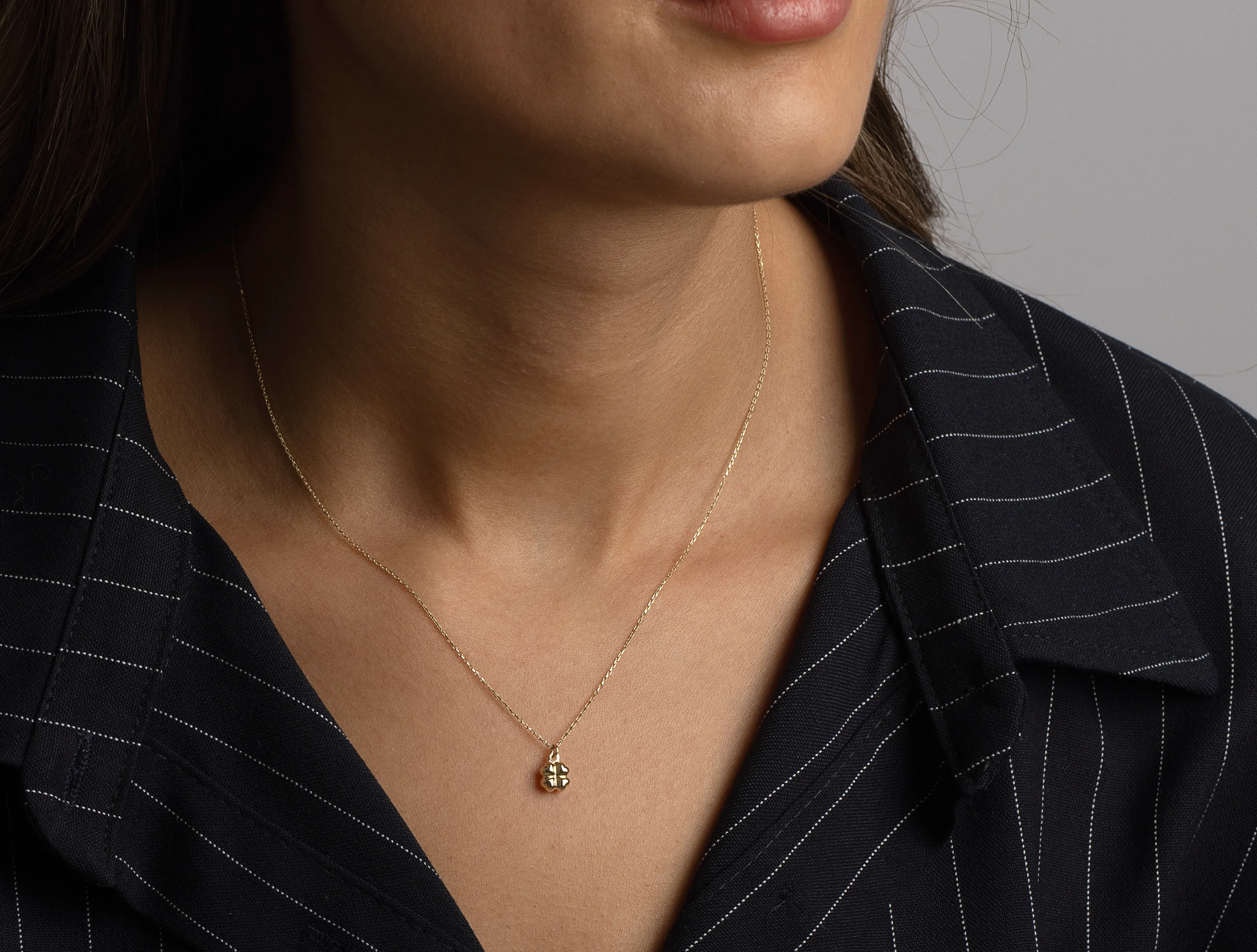 Altın Mini Lucky Şans Kolyesi Yonca