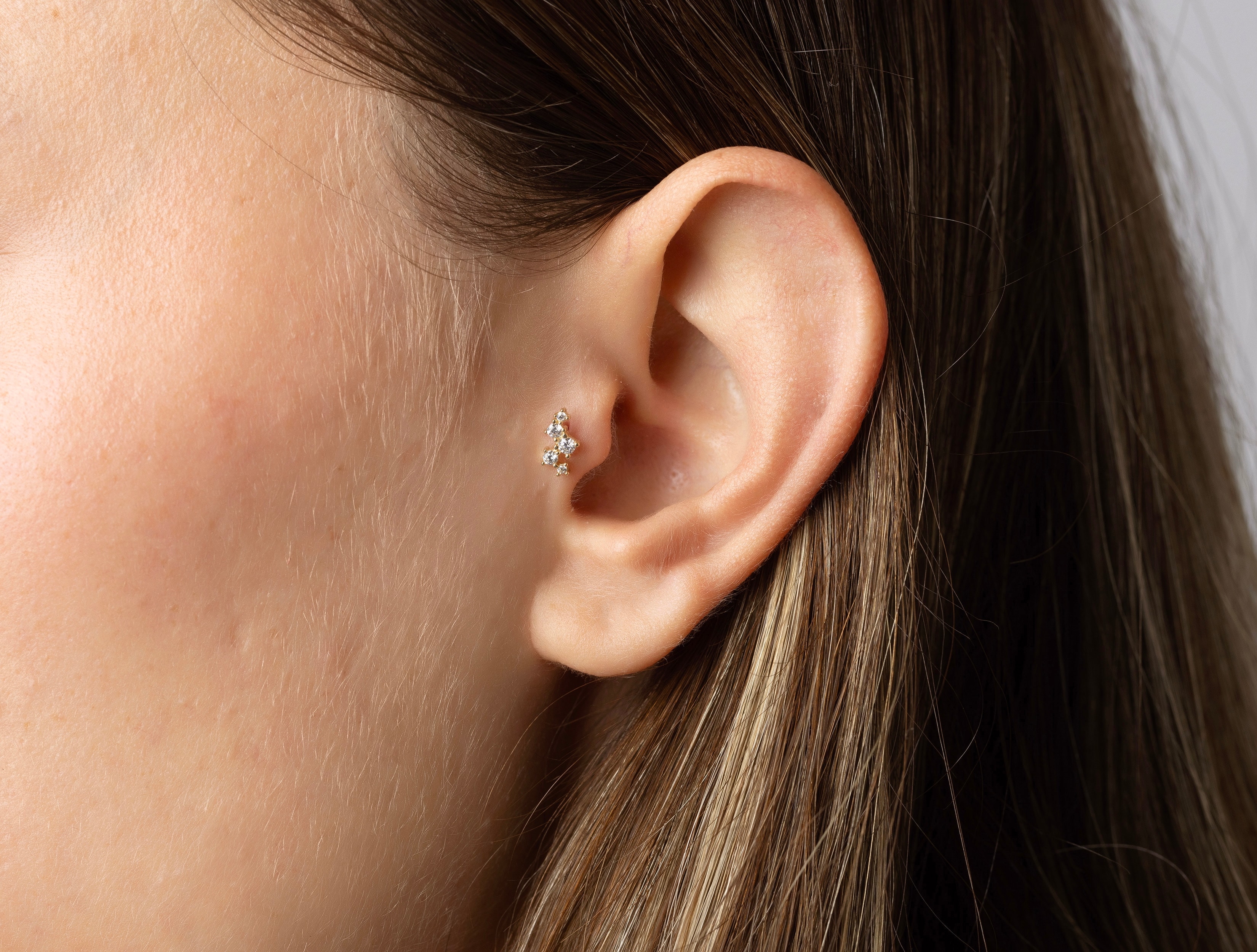Altın Taşlı Tragus Piercing