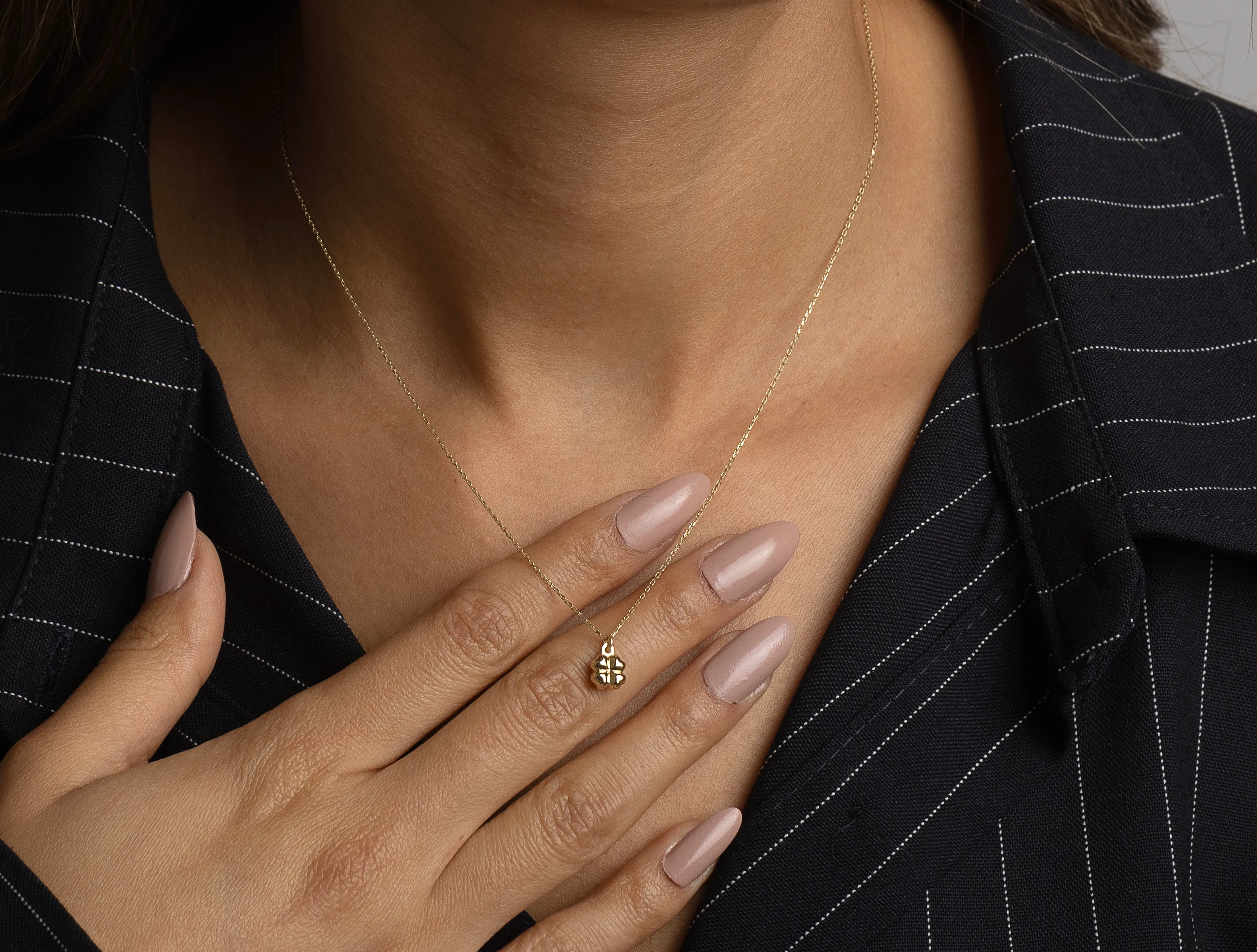 Altın Mini Lucky Şans Kolyesi Yonca