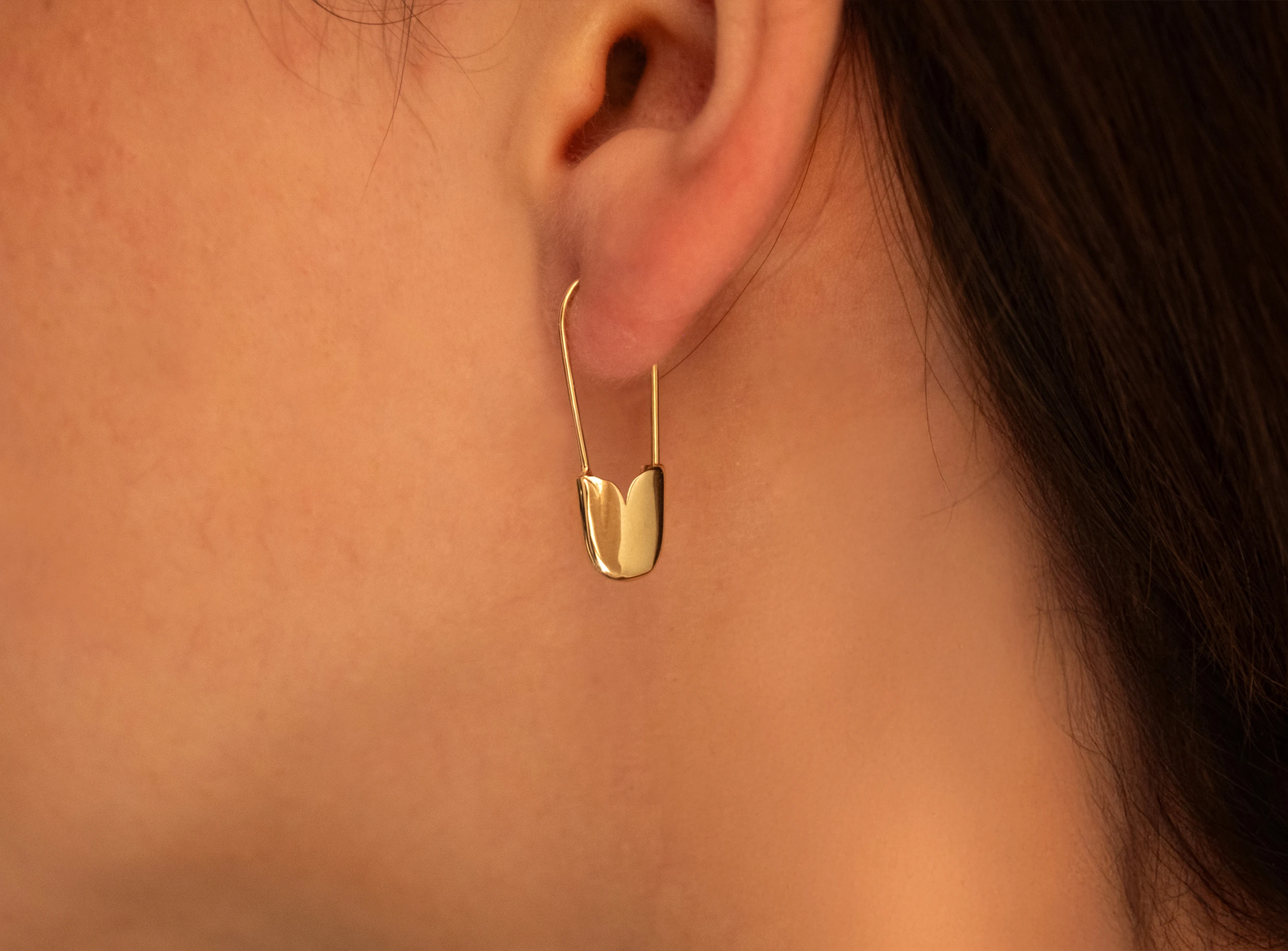 Altın Çengelli İğne Küpe