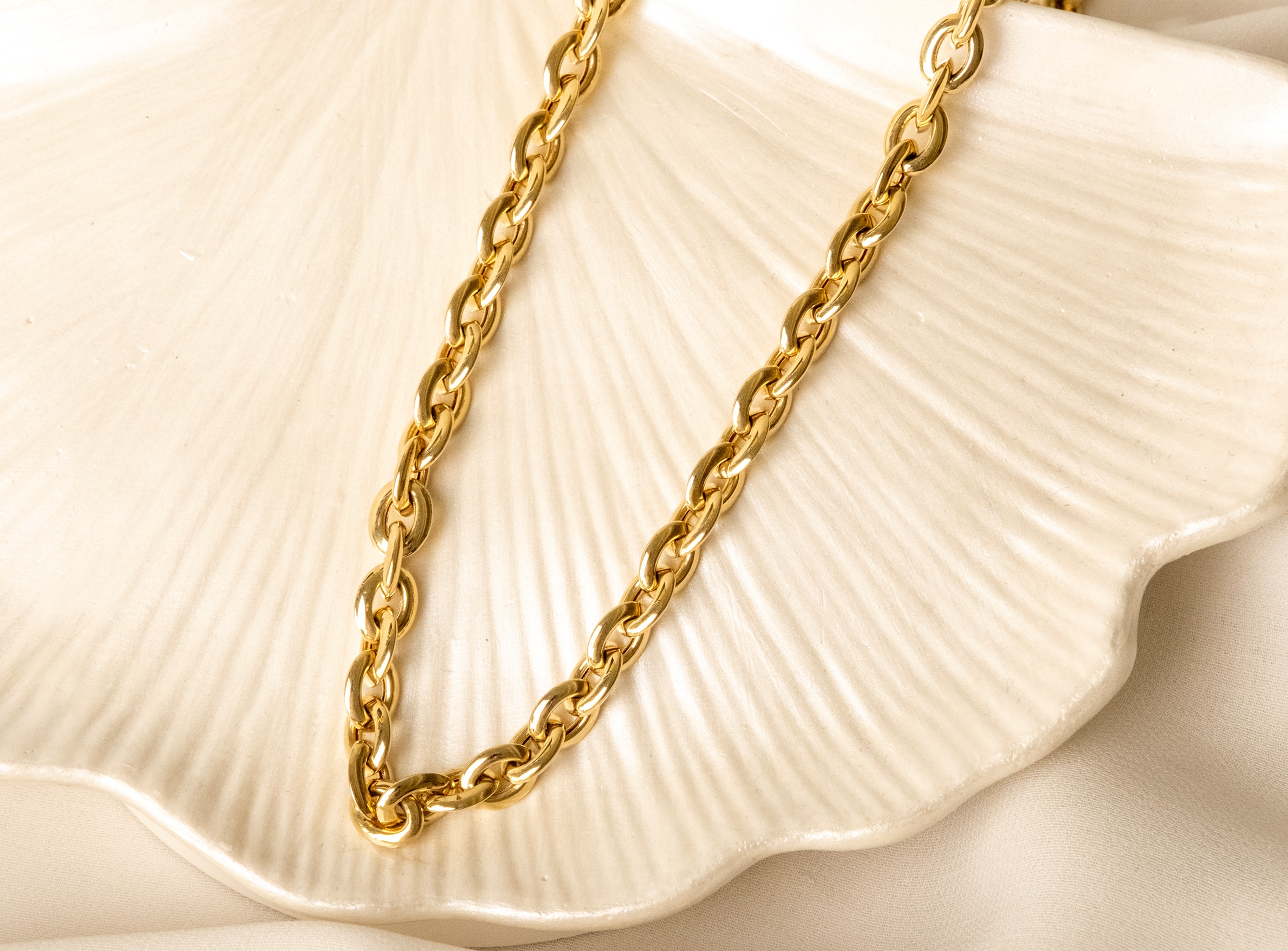 Altın Vintage Zincir Kolye