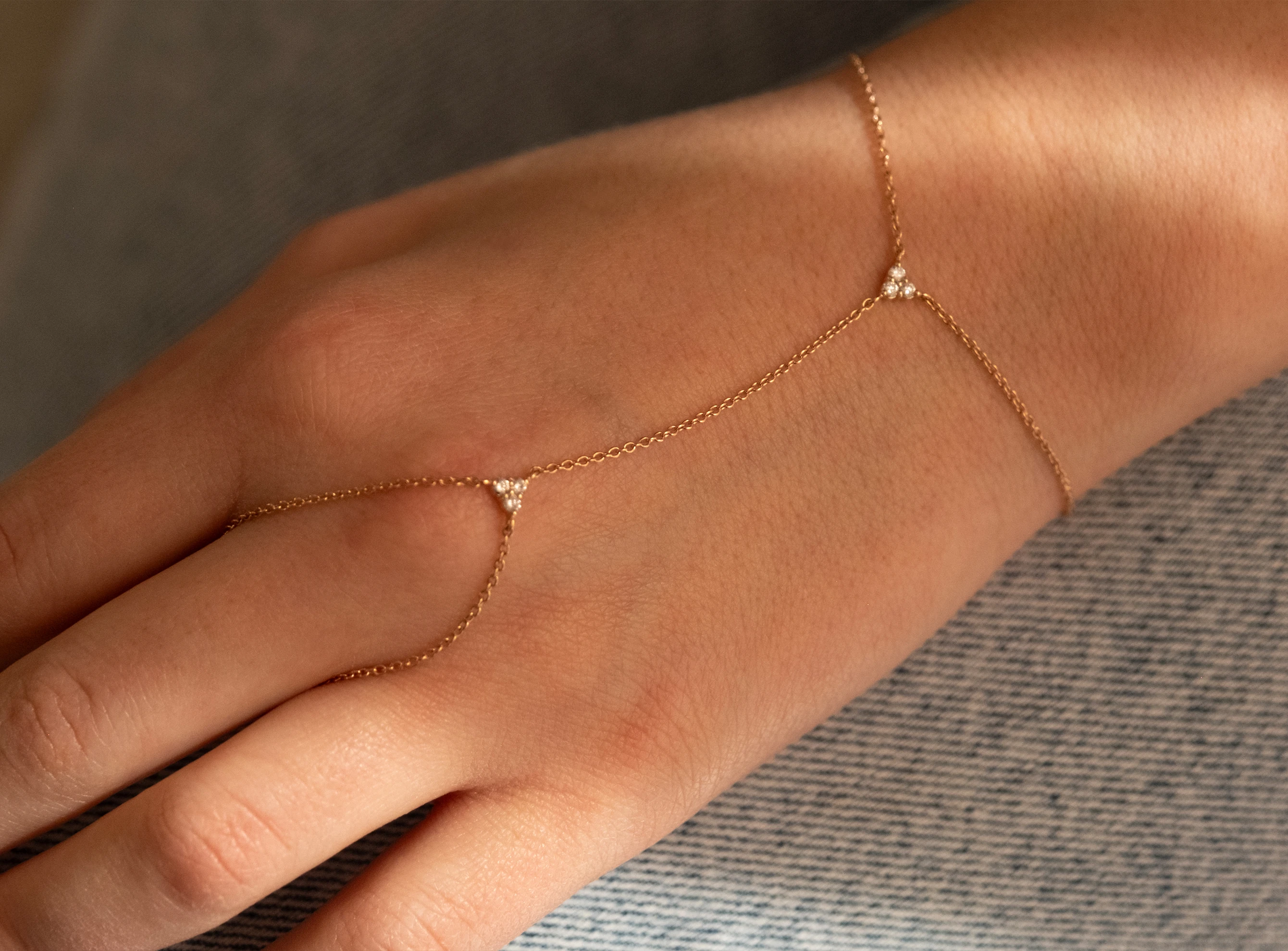 0,18ct Üçgen Pırlanta Şahmeran Bileklik