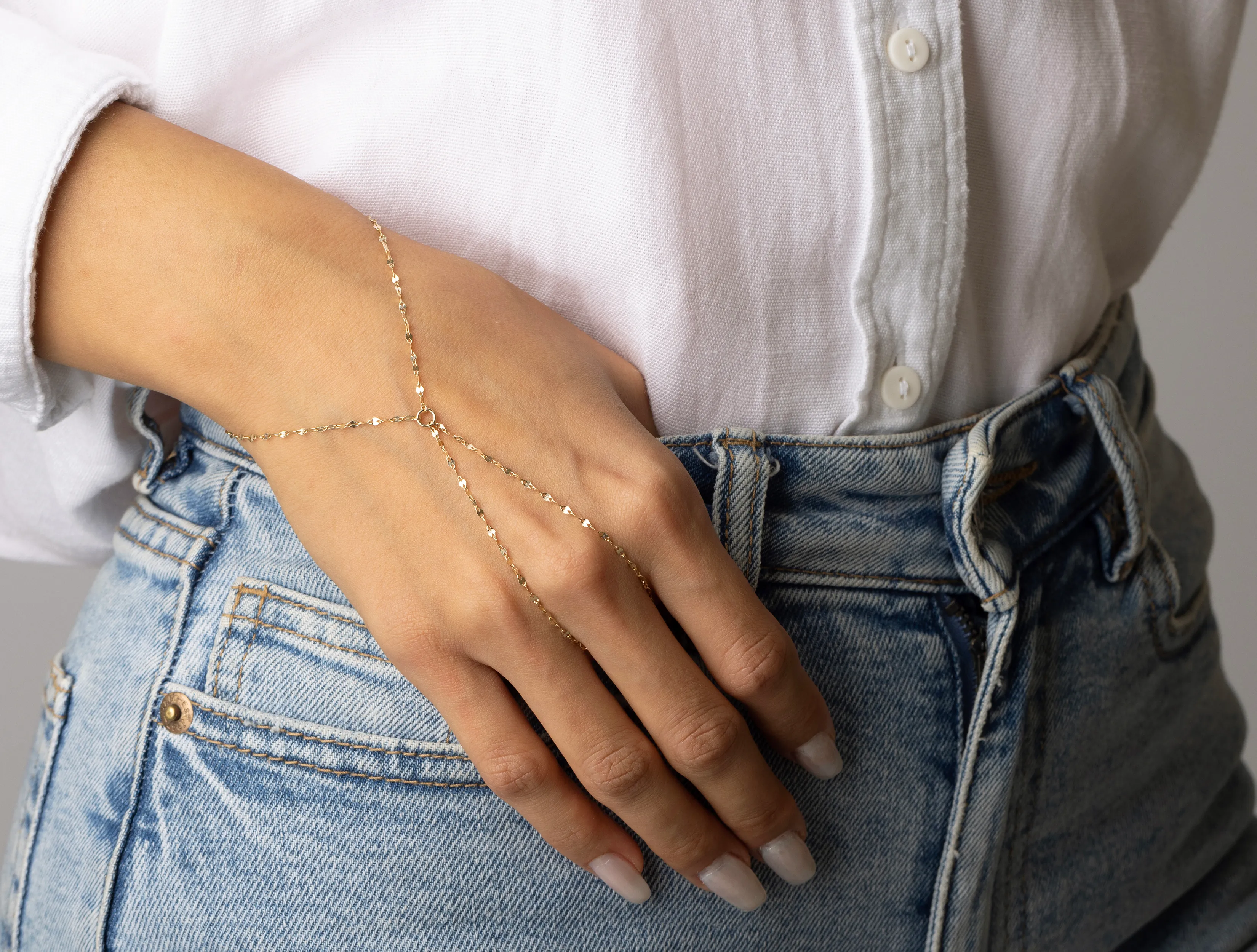 Altın Işıltılı Zincir Şahmeran