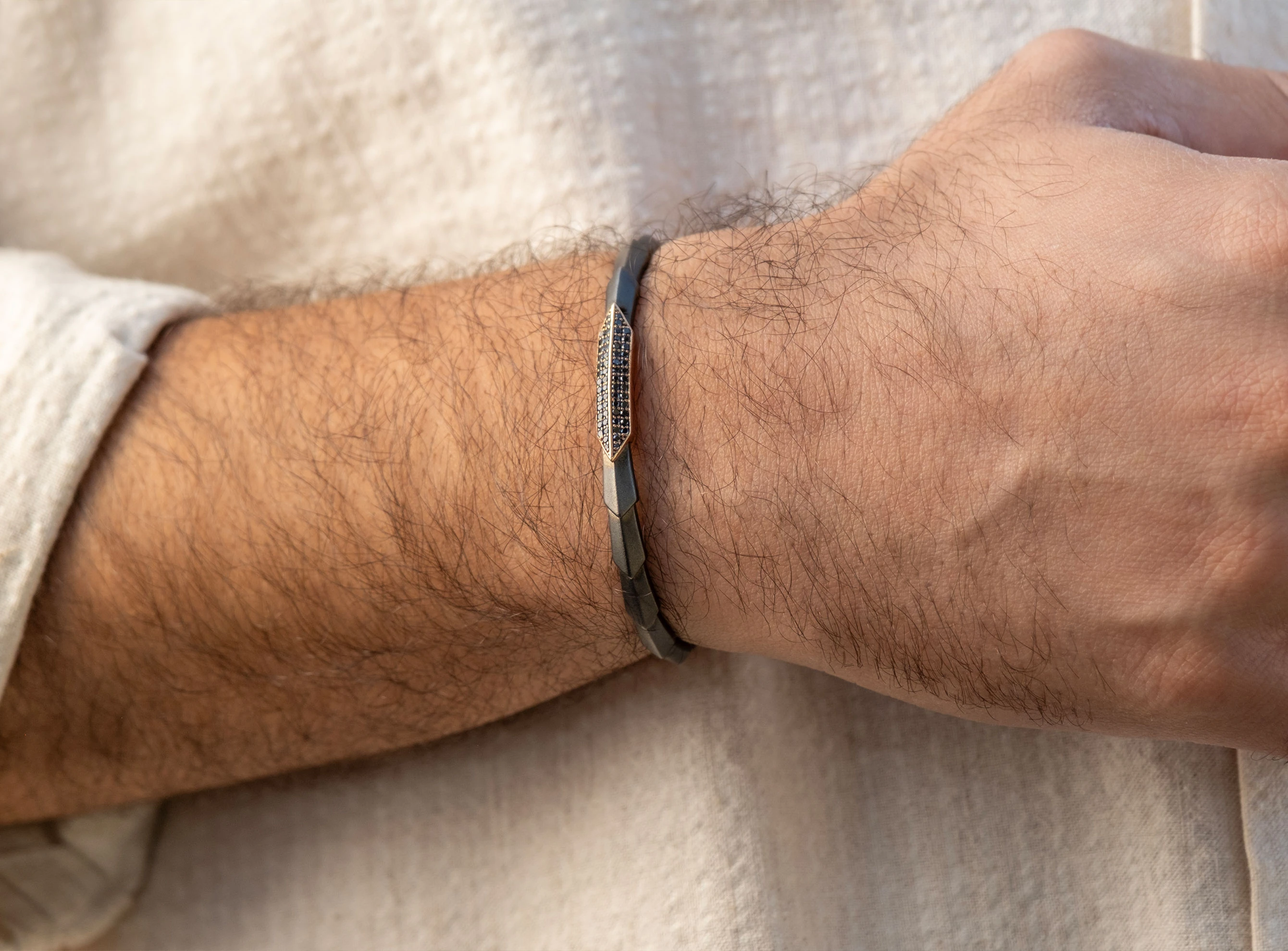 Erkek Tasarım 0,75ct Siyah Pırlanta Yılan Kelepçe Bileklik