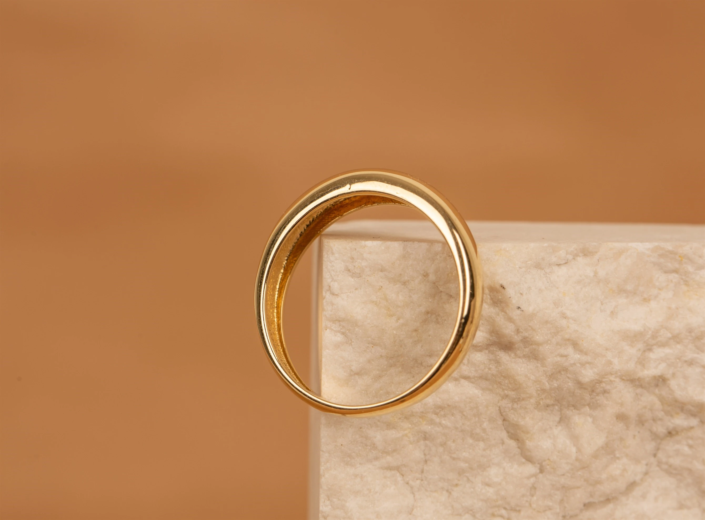 Altın Bombeli Yüzük