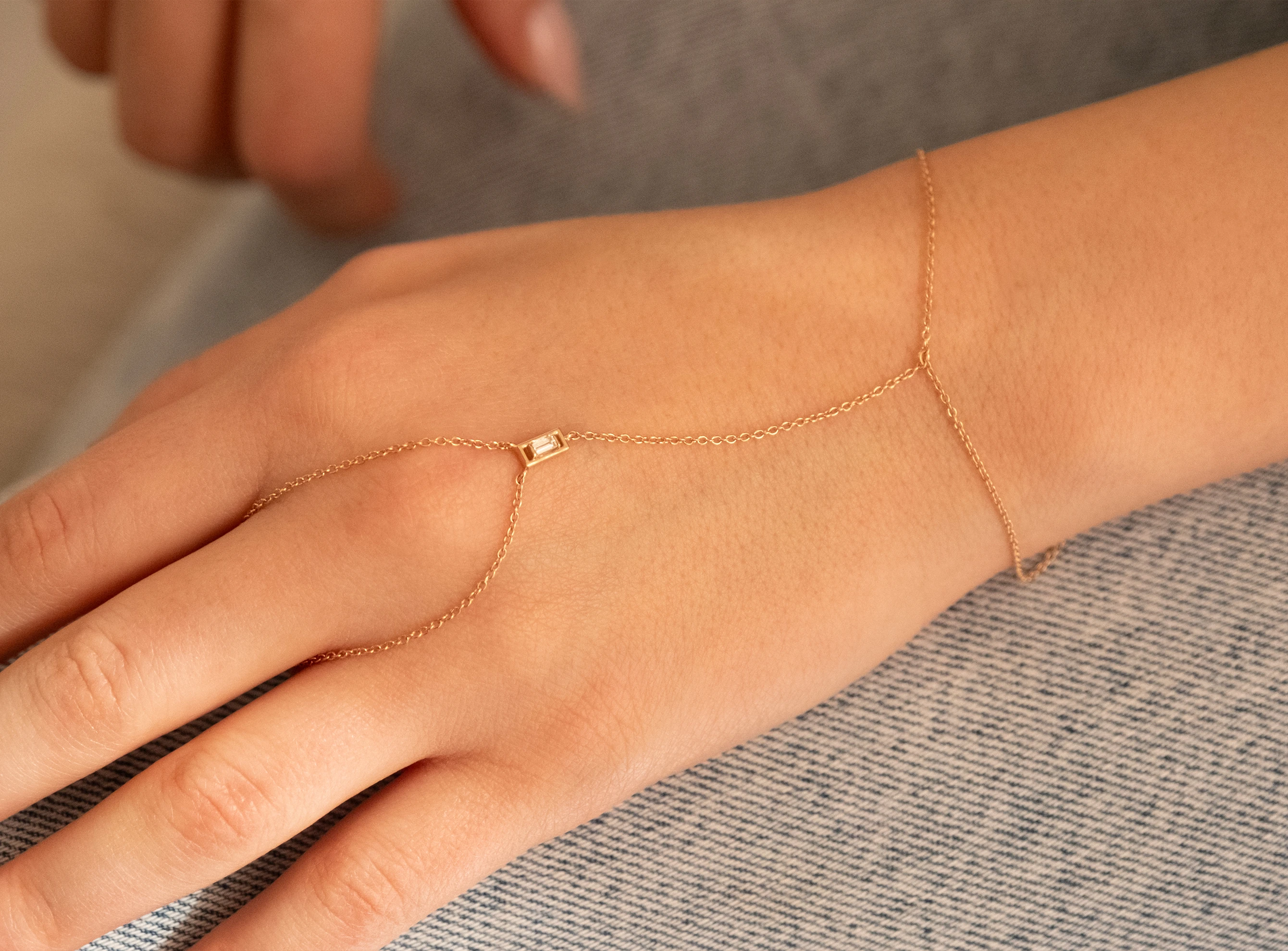 0,08ct Baget Pırlanta Şahmeran Bileklik