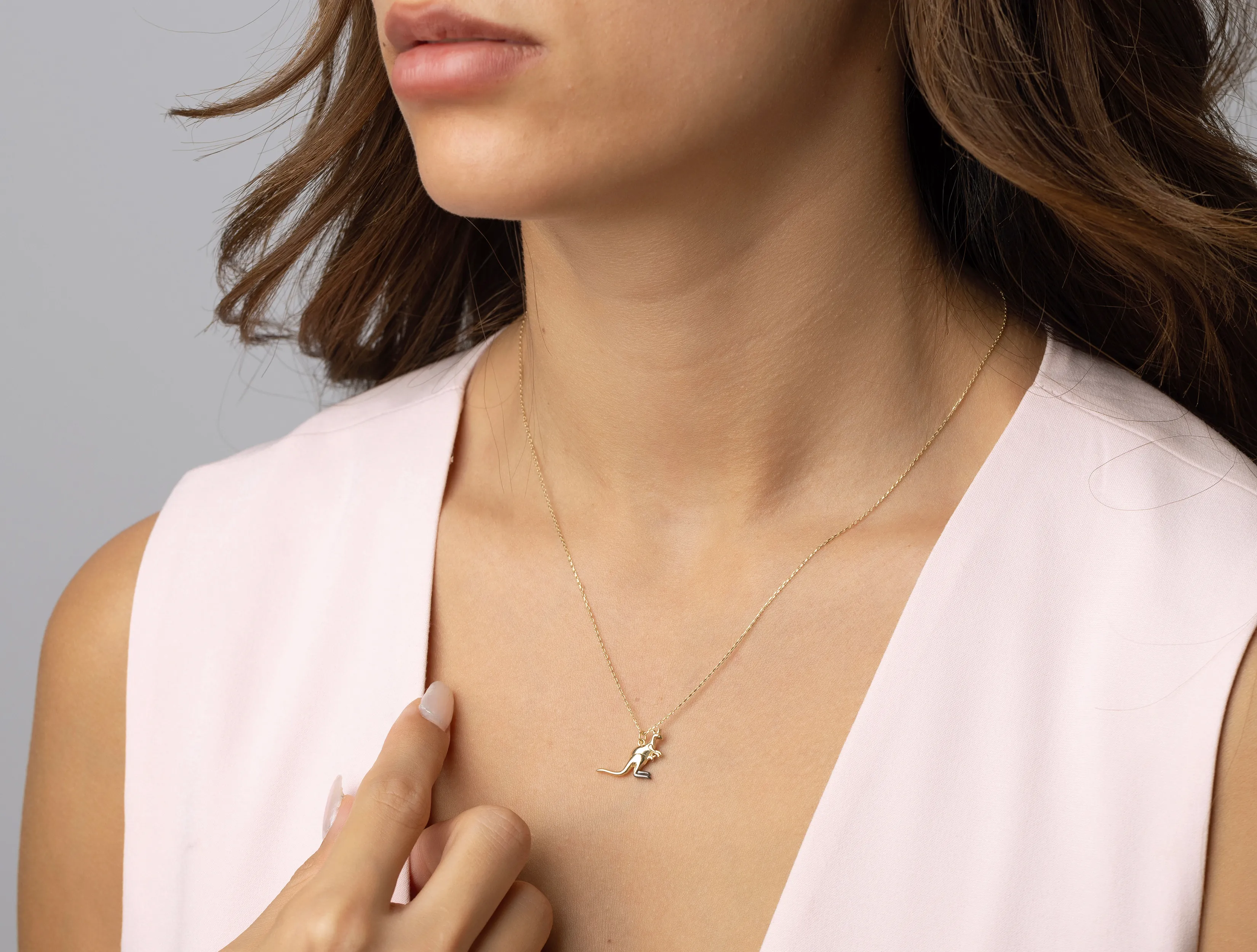 Noachus Altın Kanguru Kolye