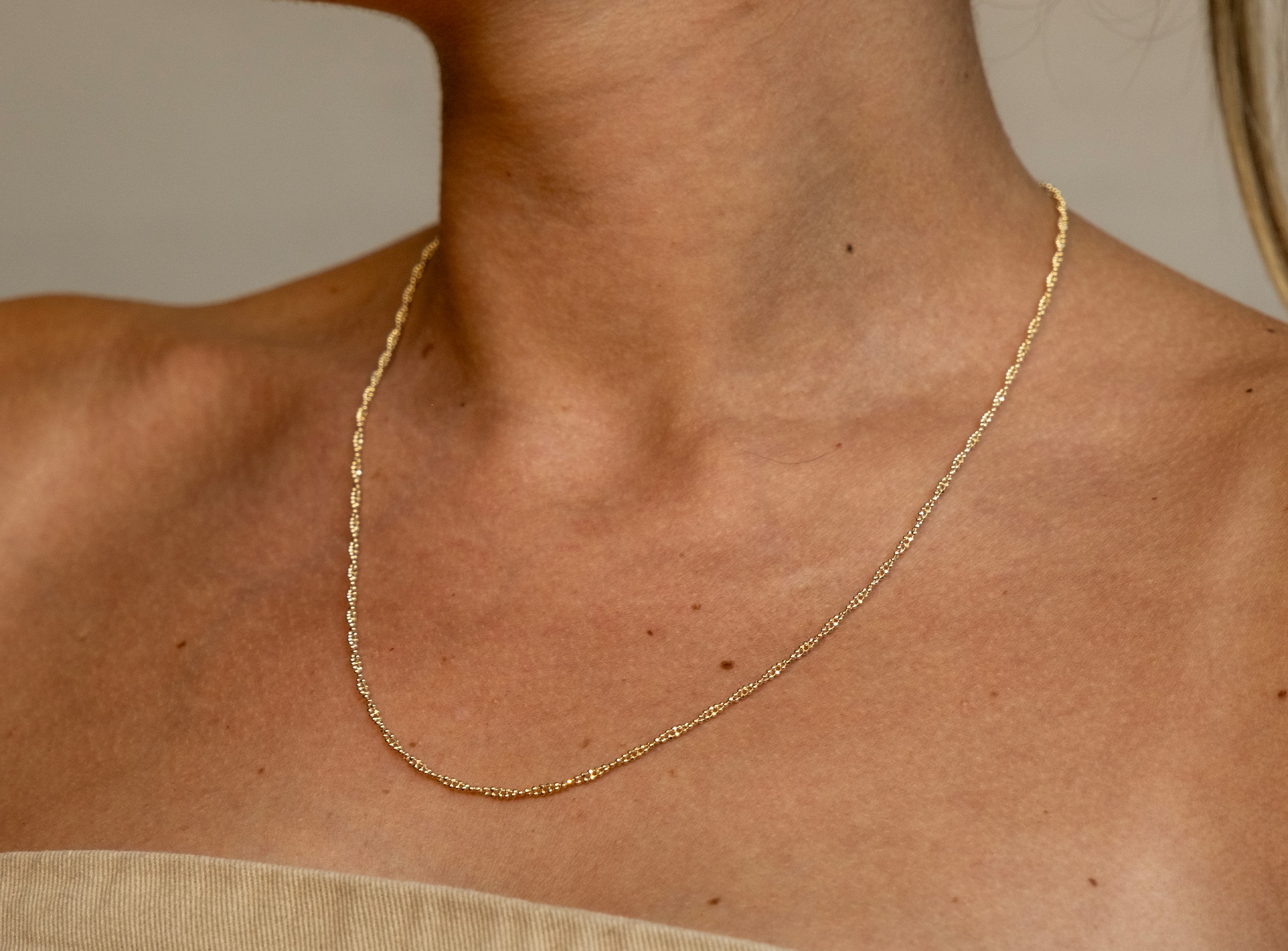 Altın Unisex Top Zincir Sarmal Kolye