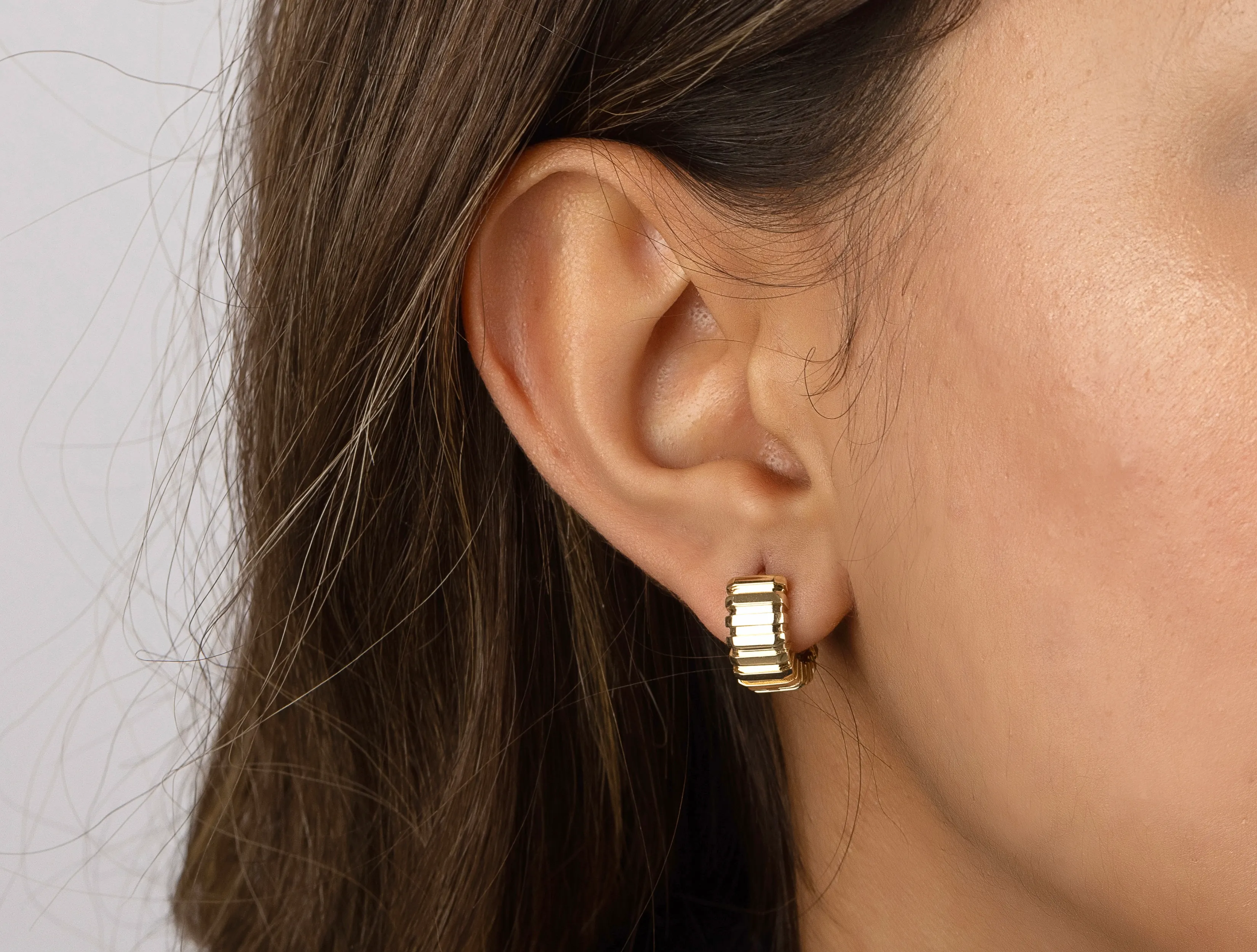 Altın Bombe Çit Küpe