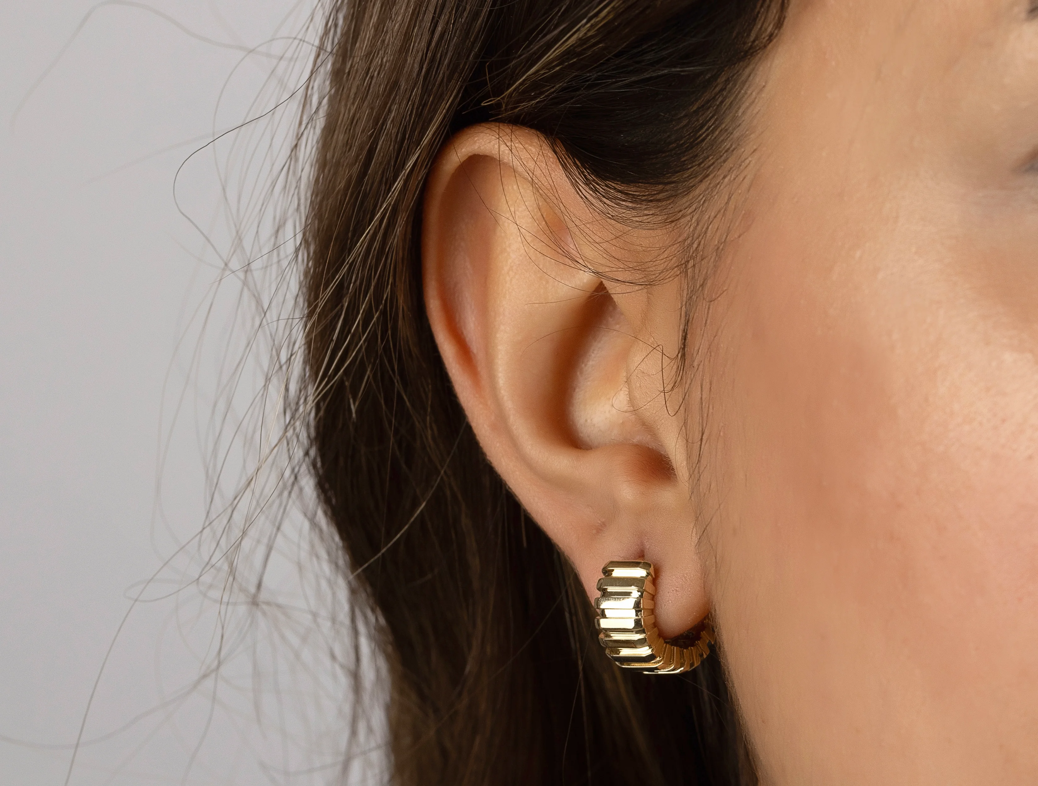 Altın Bombe Çit Küpe