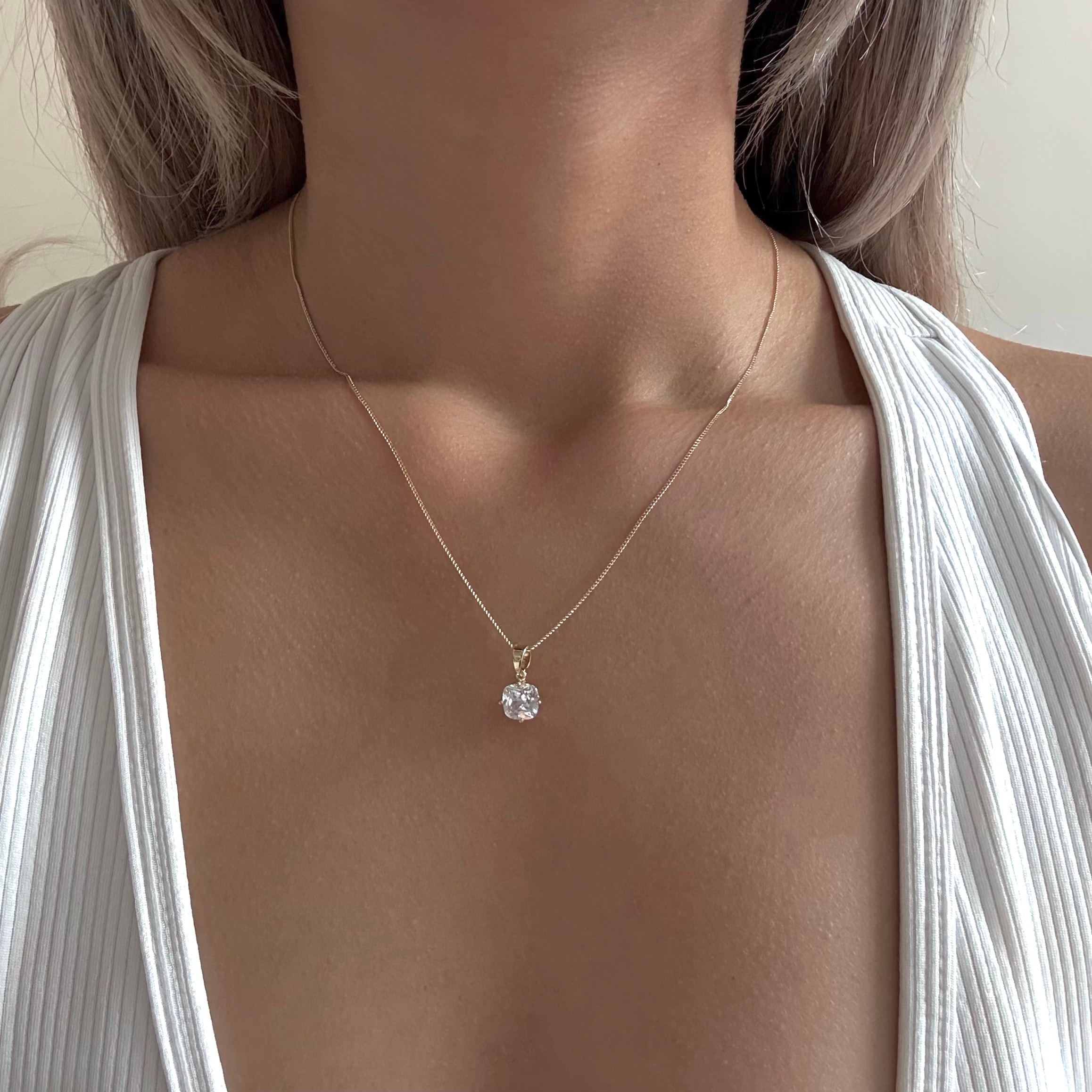 ALTIN KAPLAMA SWAROVSKİ TAŞLI KRİSTAL KOLYE