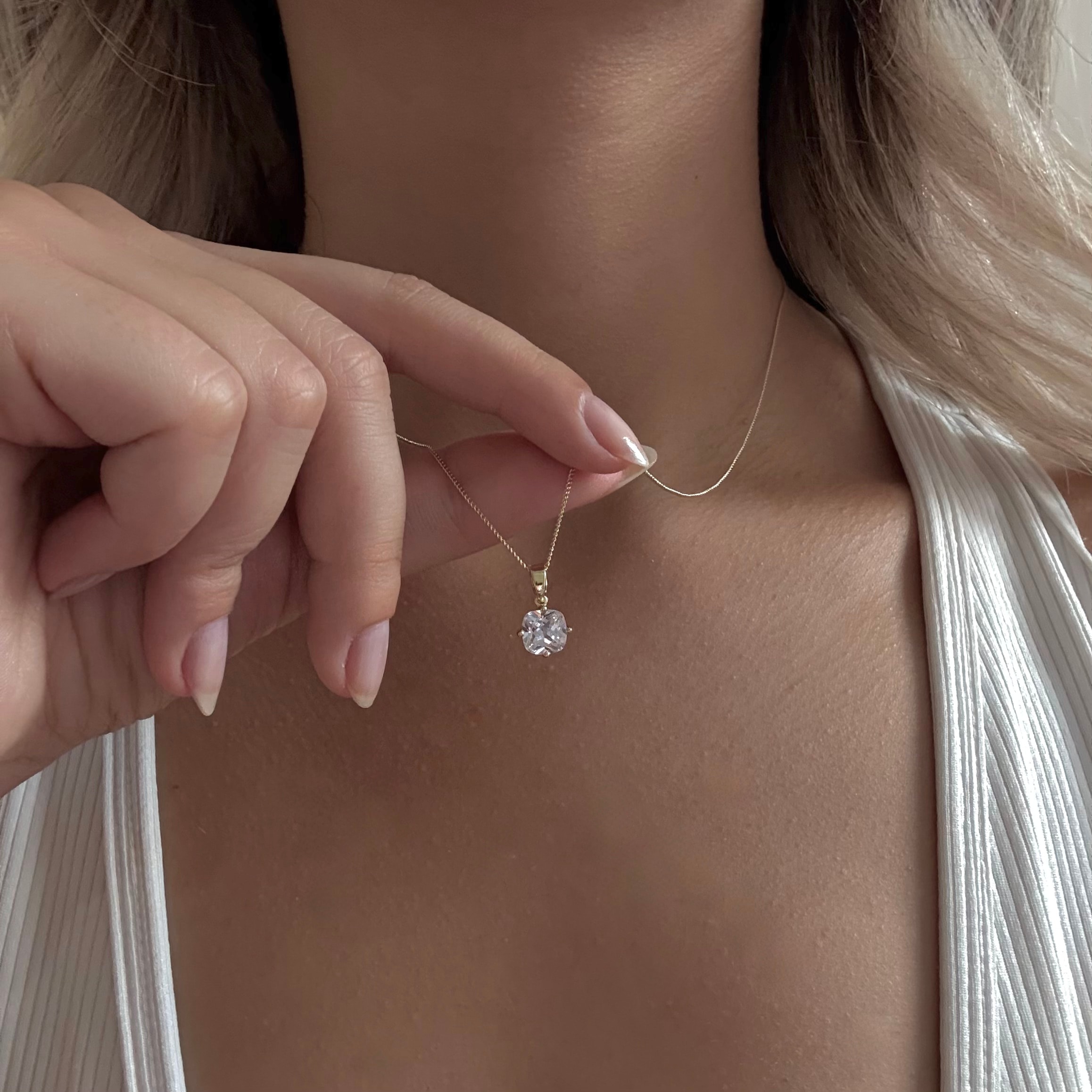 ALTIN KAPLAMA SWAROVSKİ TAŞLI KRİSTAL KOLYE