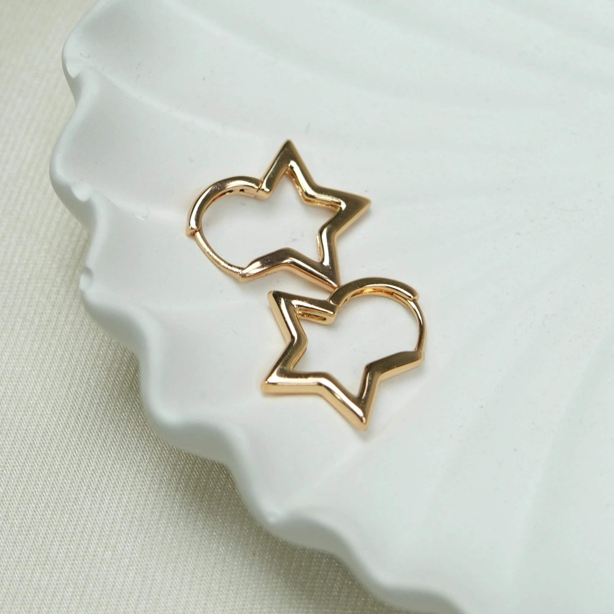 ALTIN KAPLAMA YILDIZ KÜPE