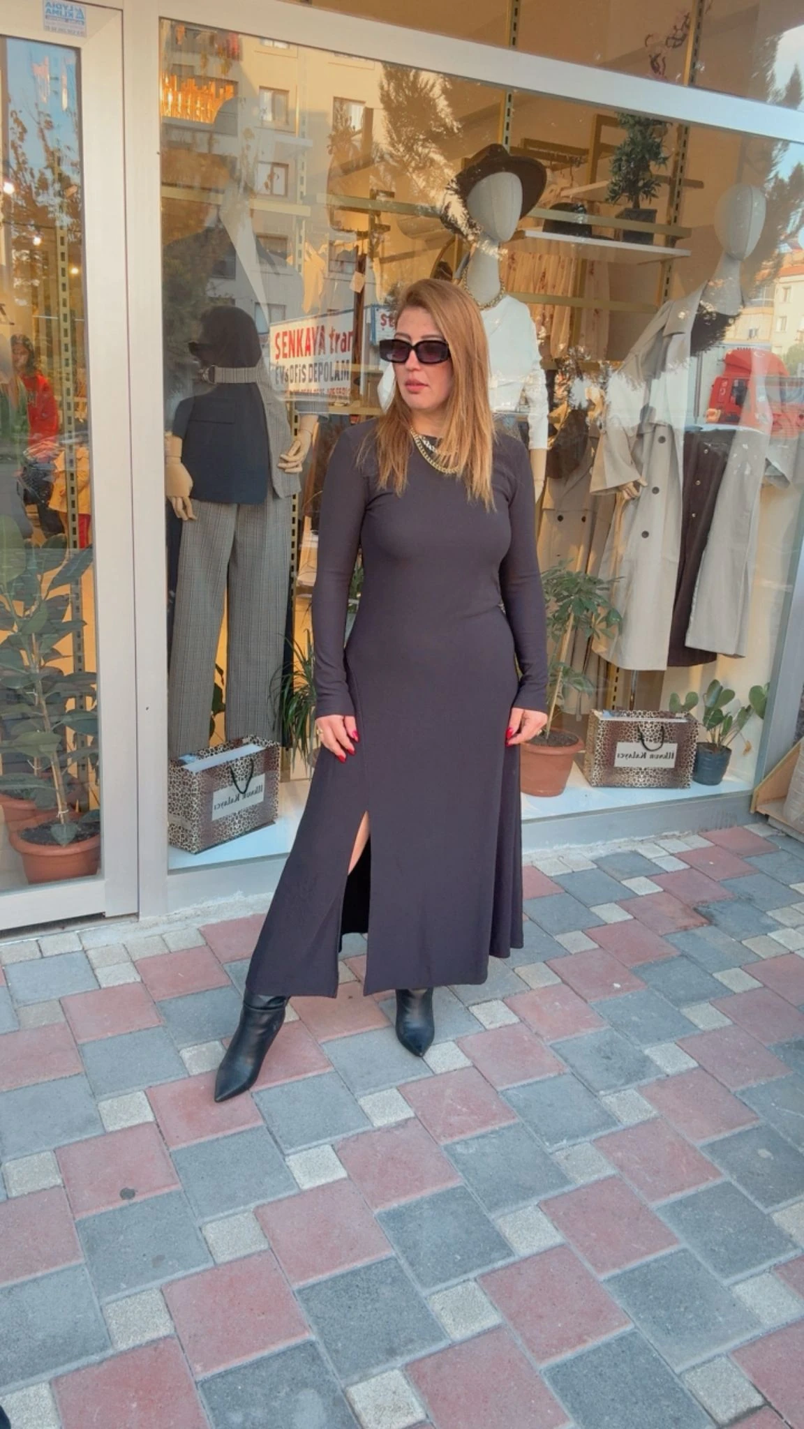 Yan Yırtmaçlı Triko Elbise