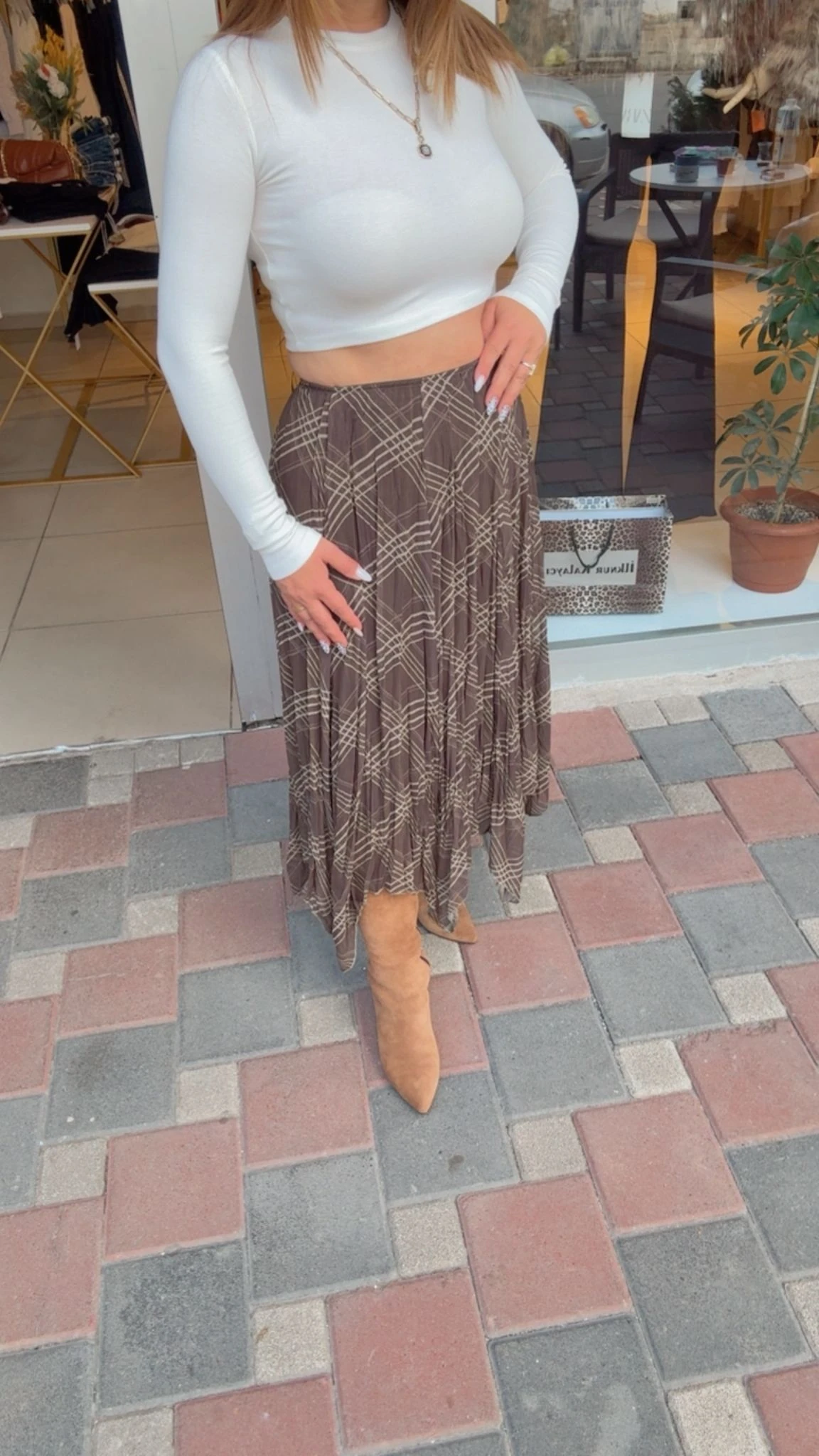 BAKLAVA DESENLİ ASİMETRİK ETEK