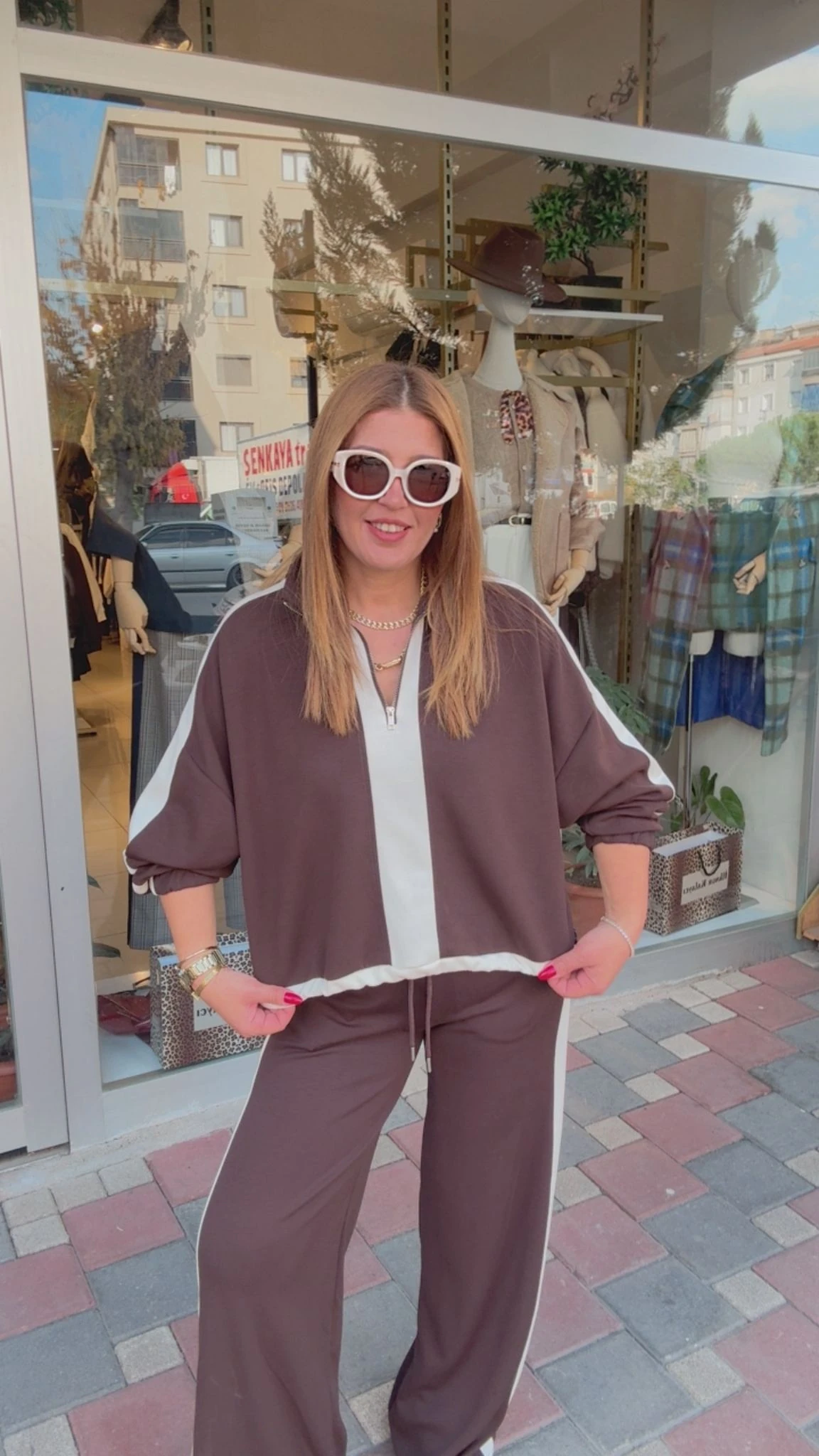 Dik Yaka Fermuarlı Takım