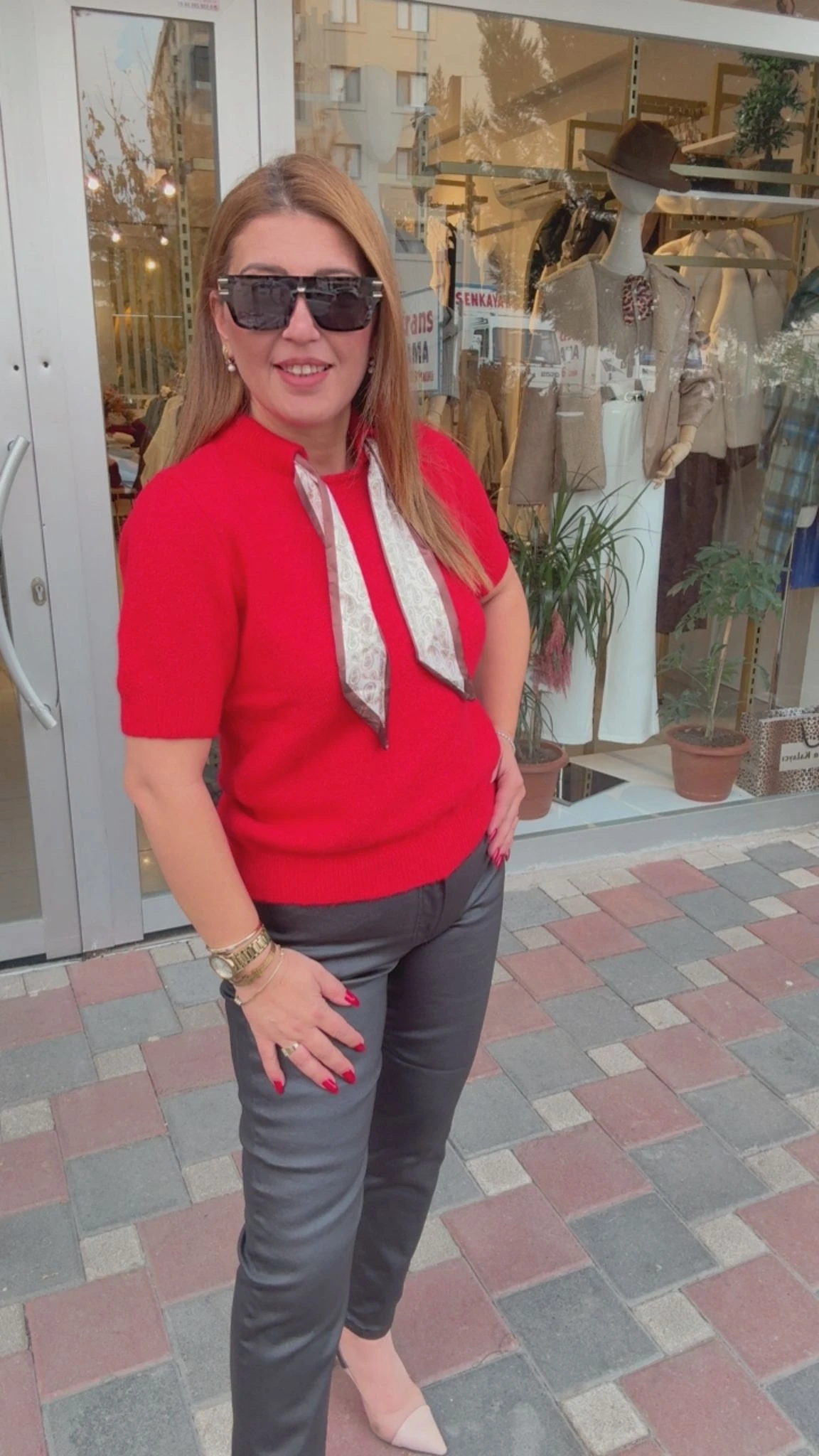 Şal Yaka Triko Kazak