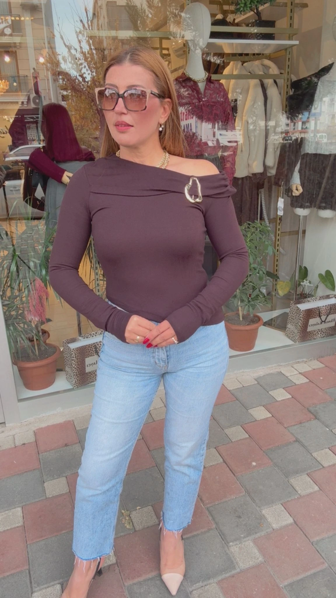 YAKA AKSESUARLI KAYIK YAKA BLUZ