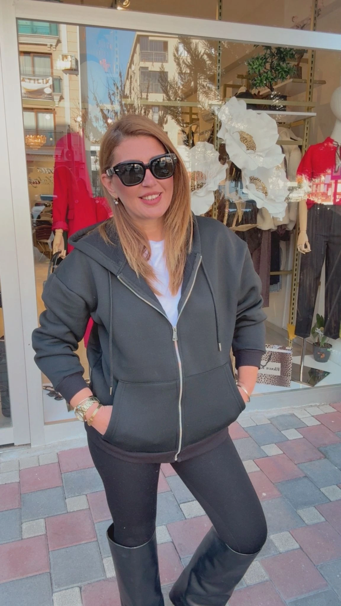 KANGURU CEPLİ KAPÜŞONLU CEKET