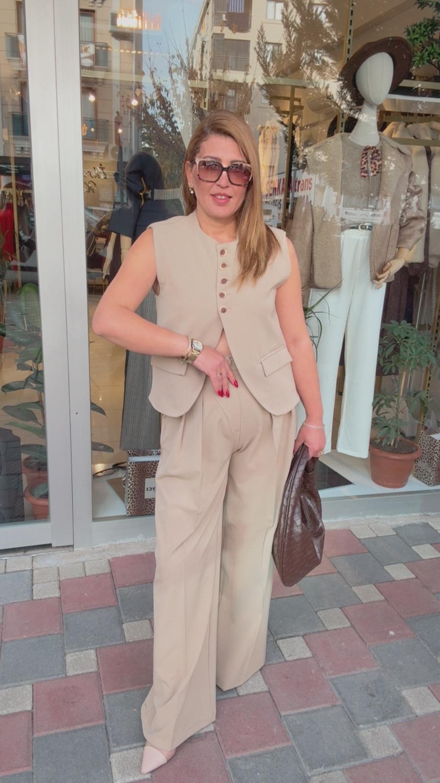 Tahta Düğmeli Takım