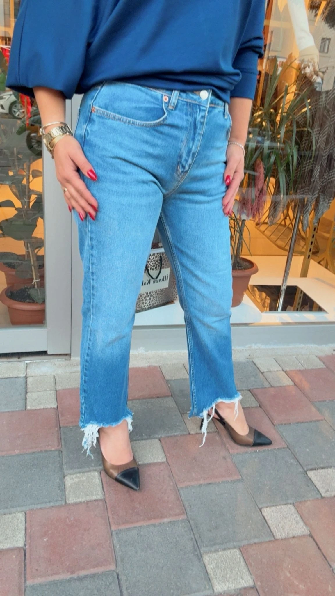 Kesik Paça Mom Jean