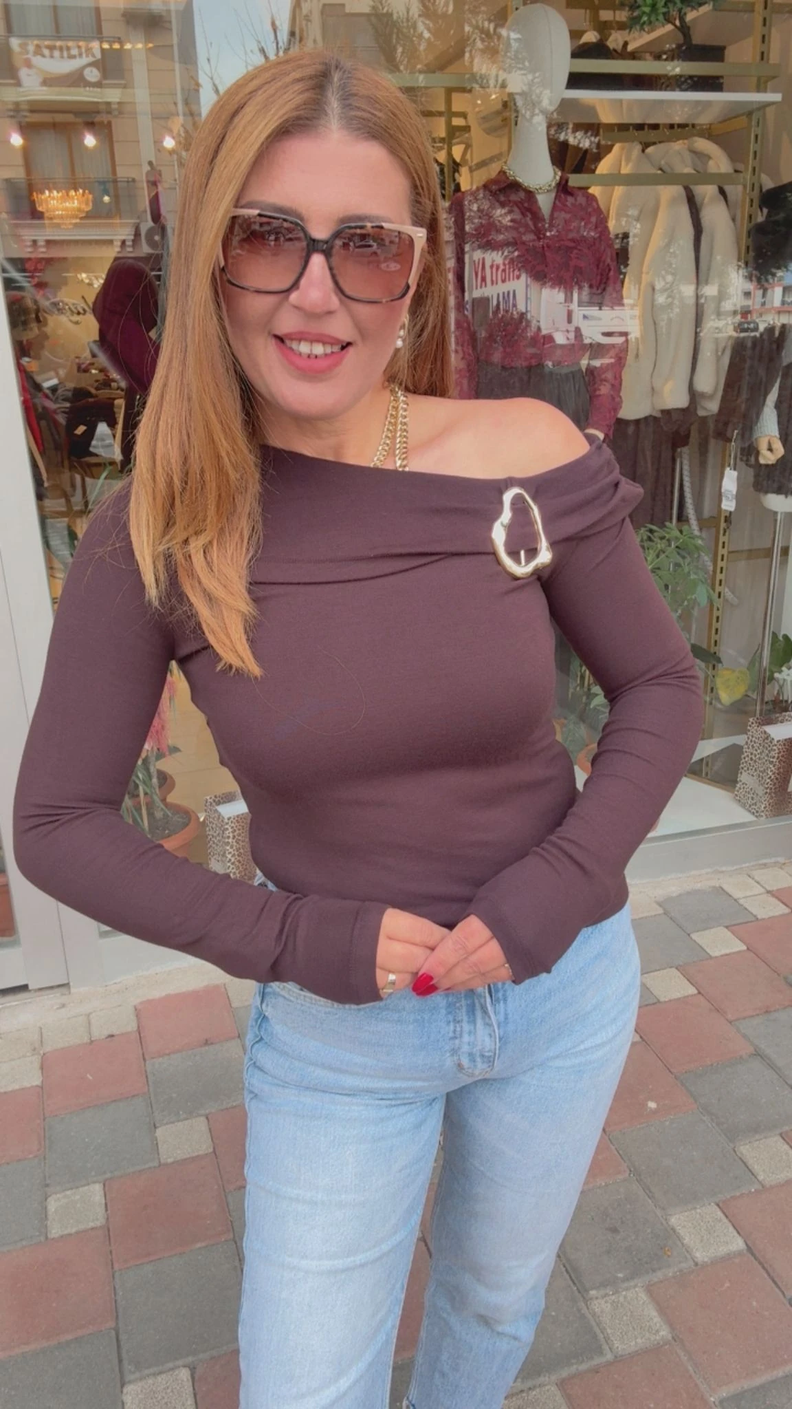 YAKA AKSESUARLI KAYIK YAKA BLUZ