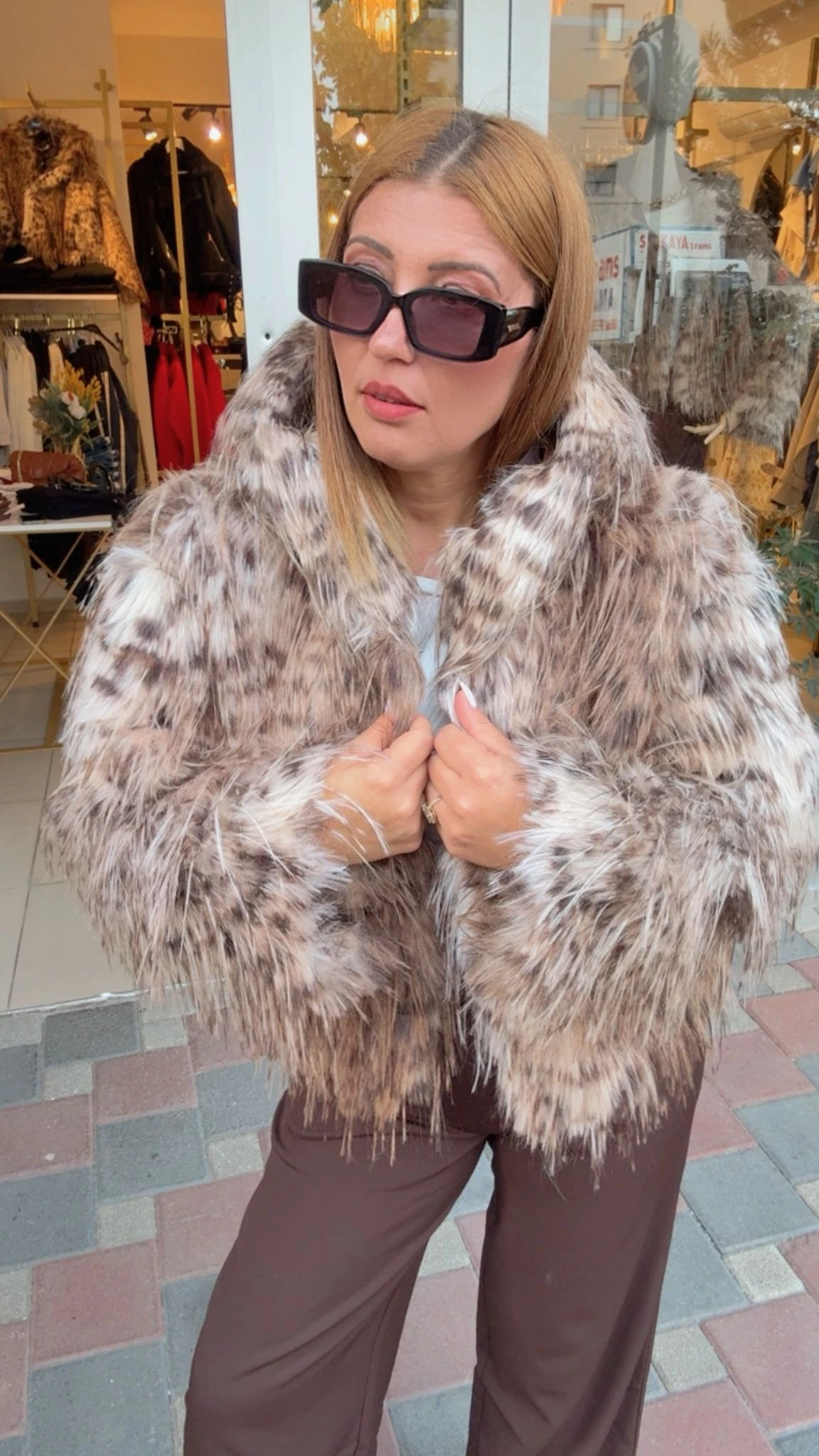 LEOPAR KAPİŞONLU KÜRK CEKET