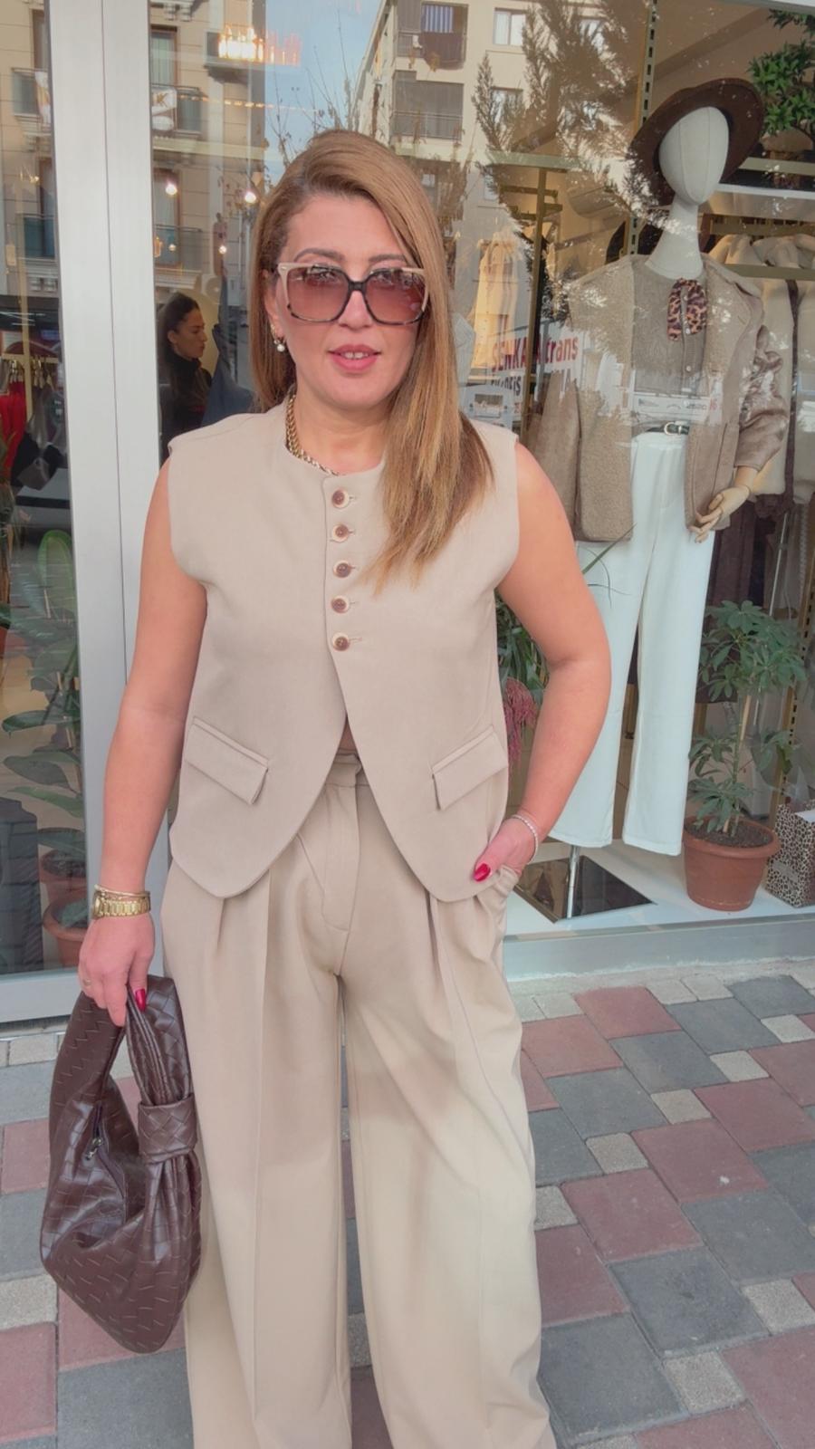 Tahta Düğmeli Takım