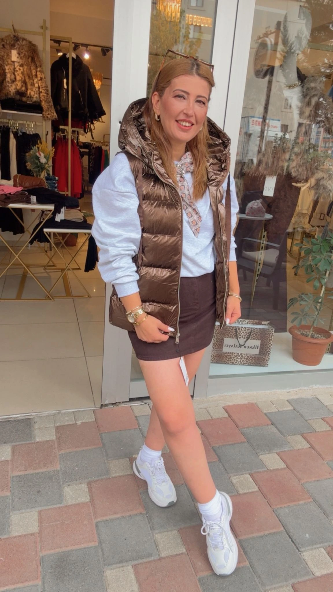 Robin Parlak Yelek  - Kahve