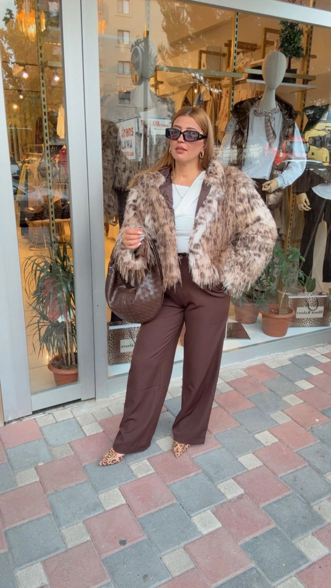 LEOPAR KAPİŞONLU KÜRK CEKET