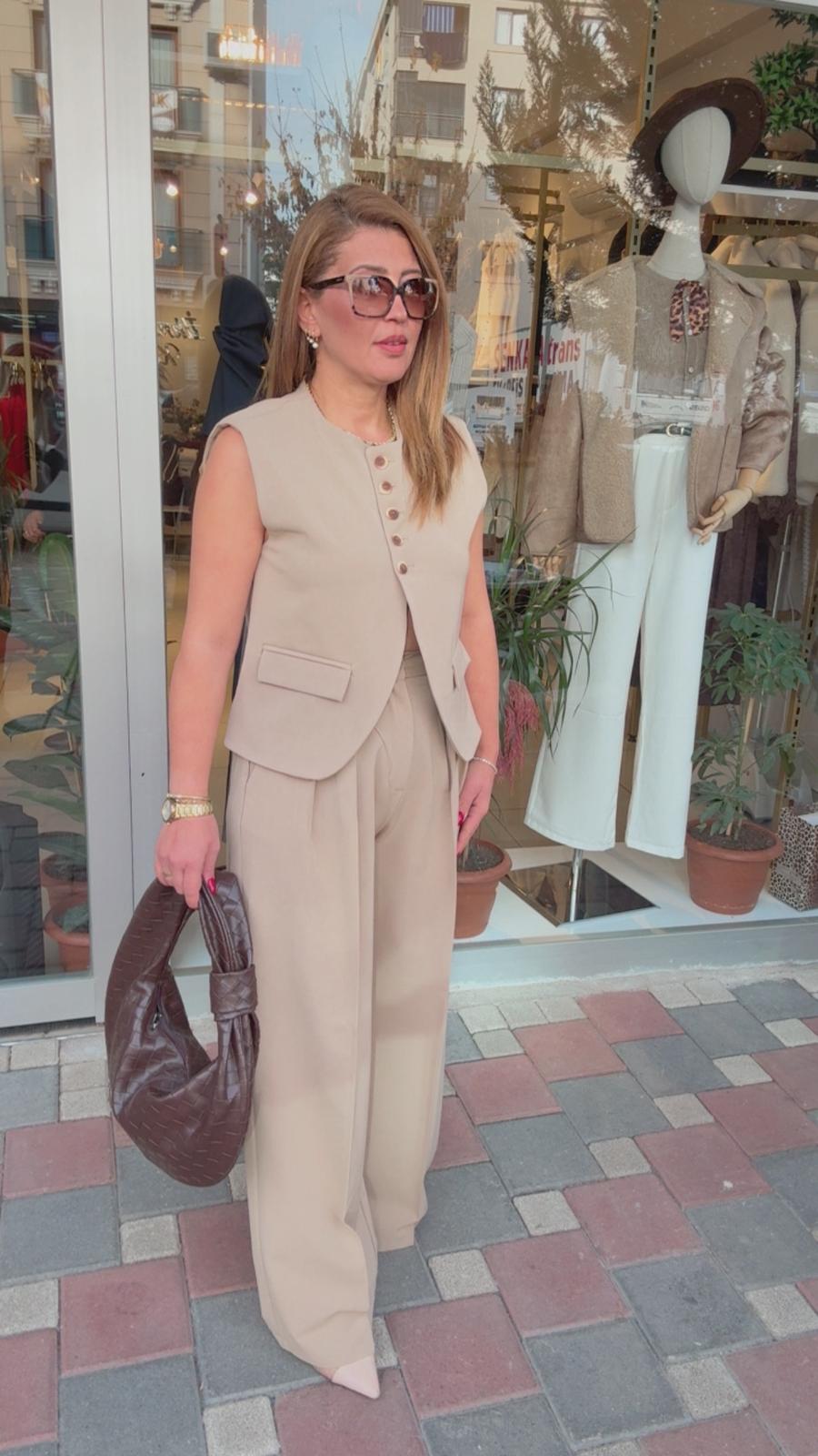 Tahta Düğmeli Takım