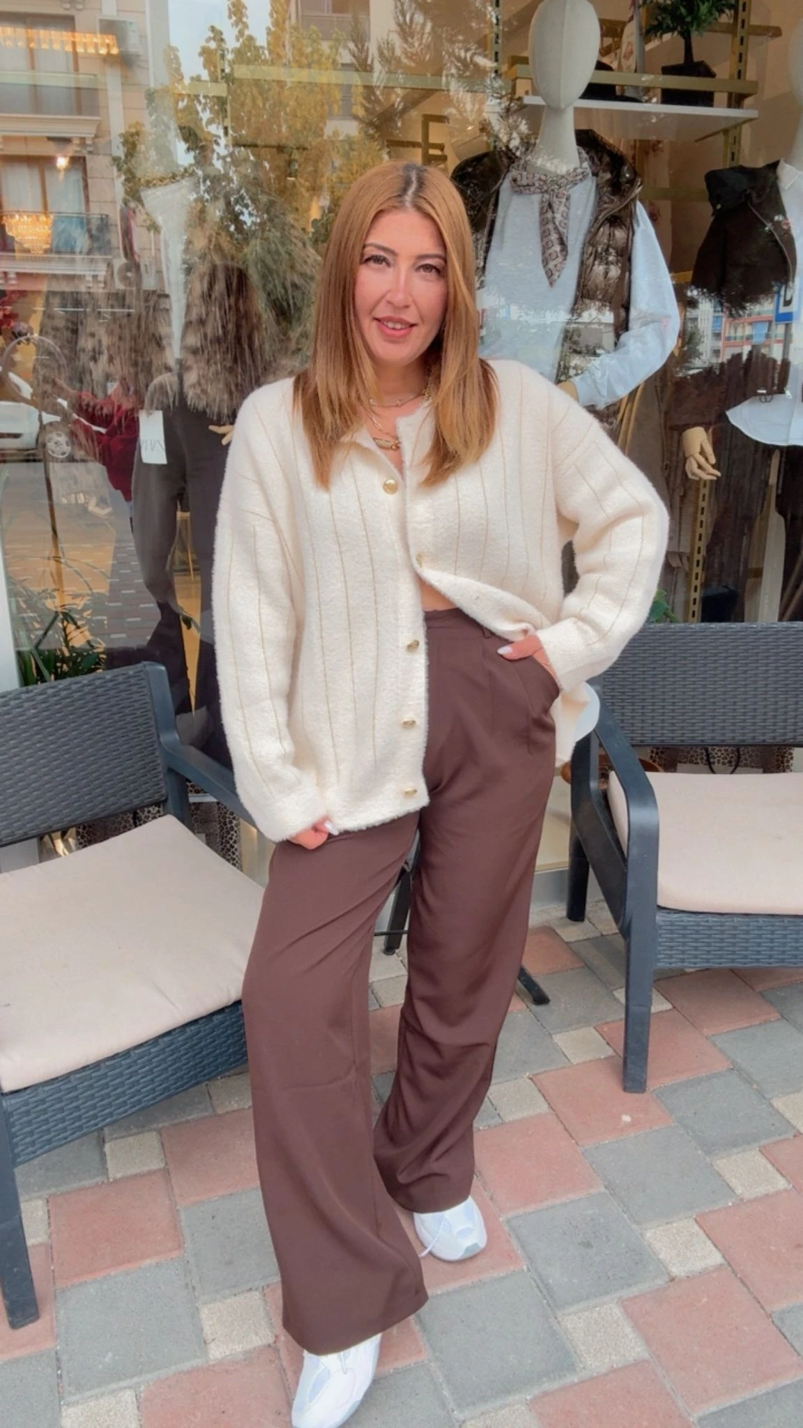 Gold Düğmeli Simli Hırka