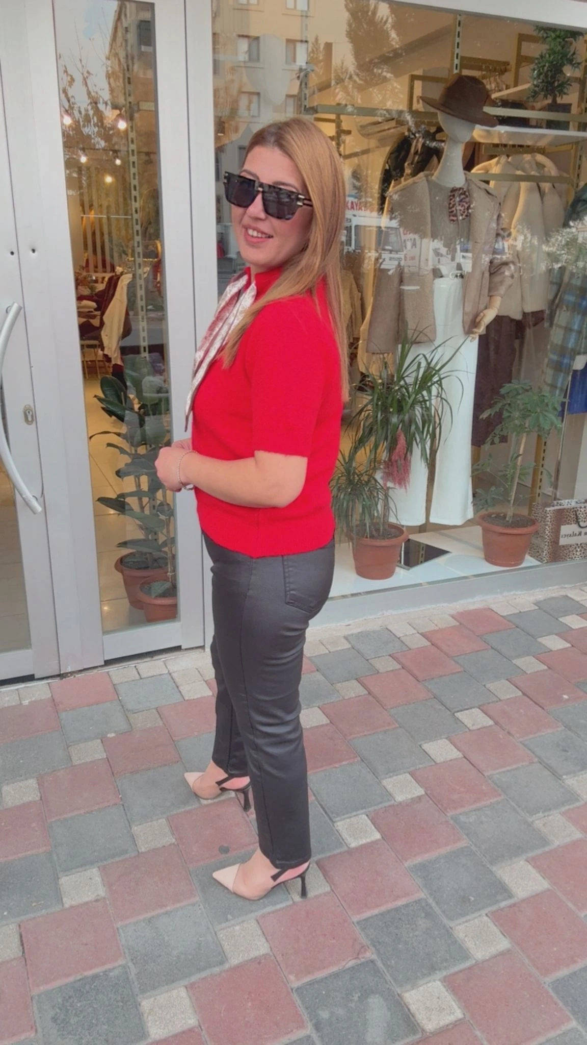 Şal Yaka Triko Kazak