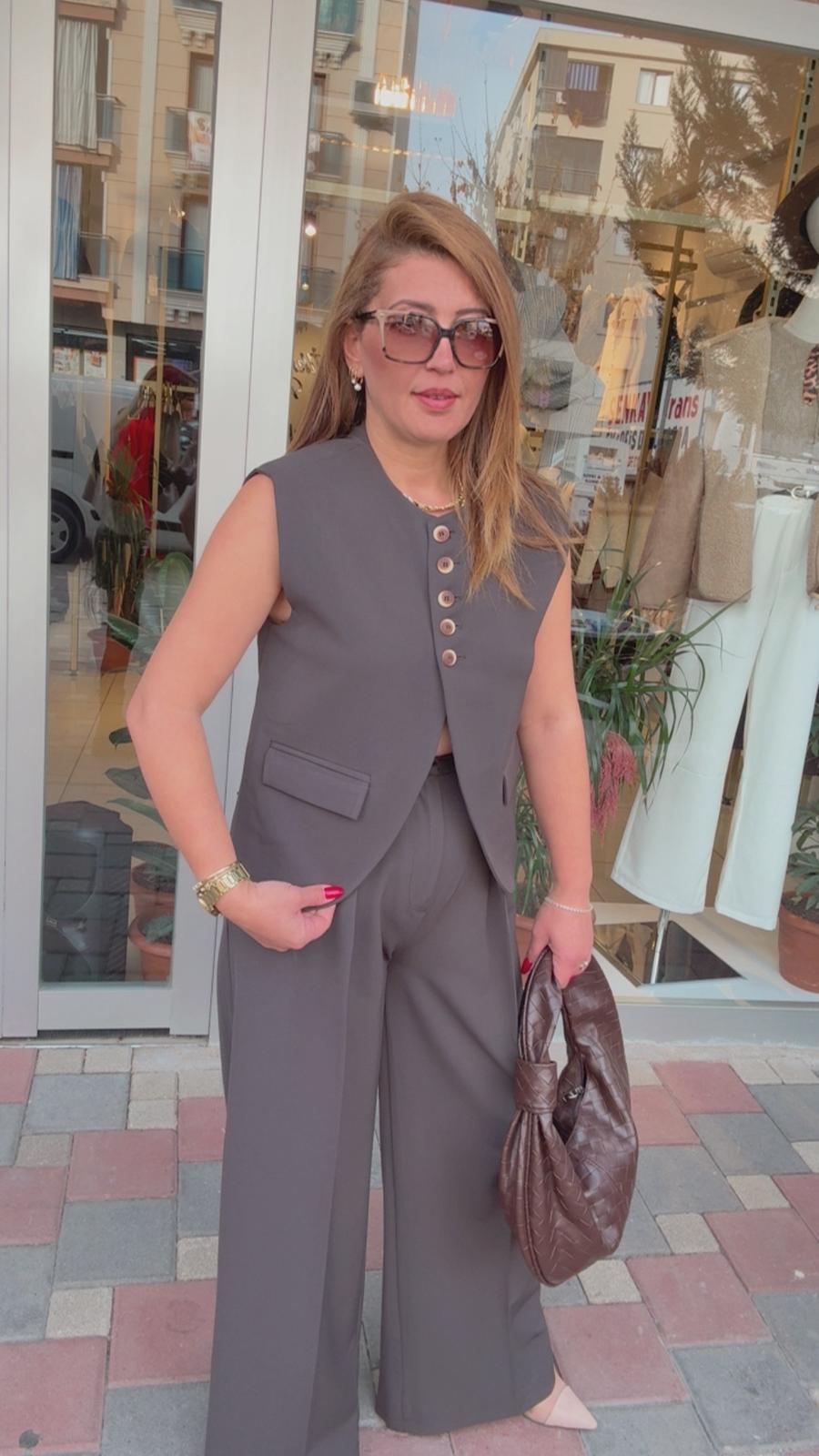 Tahta Düğmeli Takım