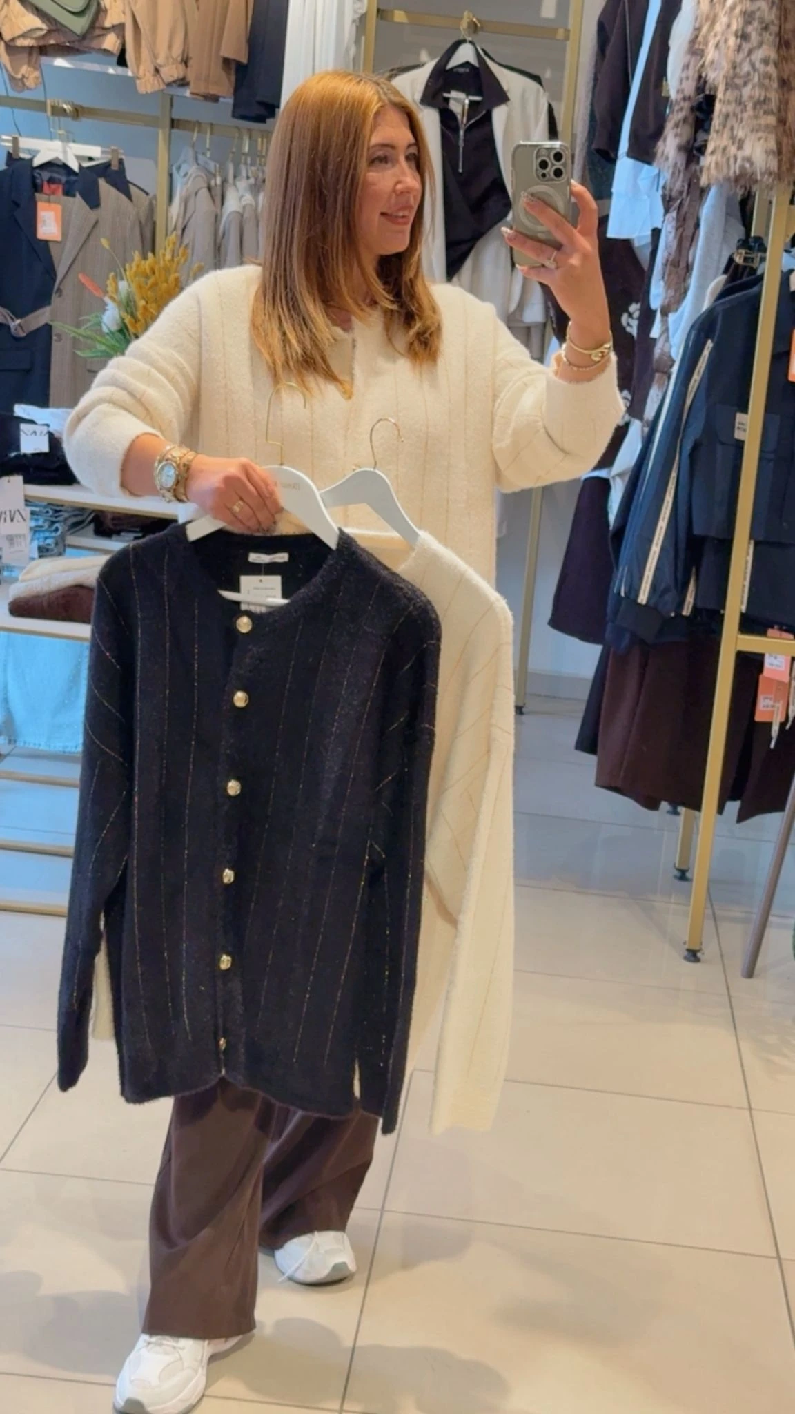 Gold Düğmeli Simli Hırka - Siyah